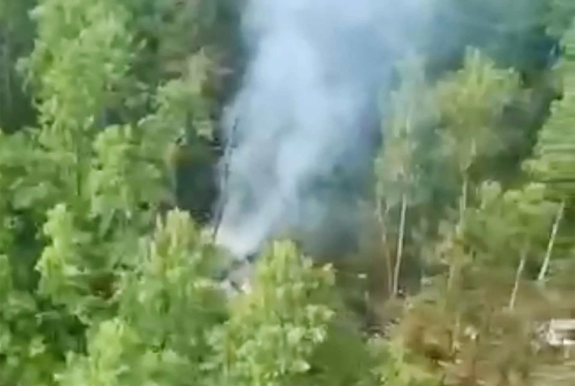 Cae avión con 49 personas en Rusia; autoridades descartan sobrevivientes