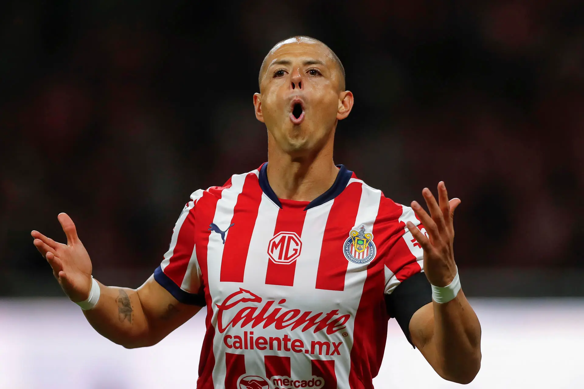 ‘Chicharito’ Hernández rompe el silencio tras polémica por comentarios machistas