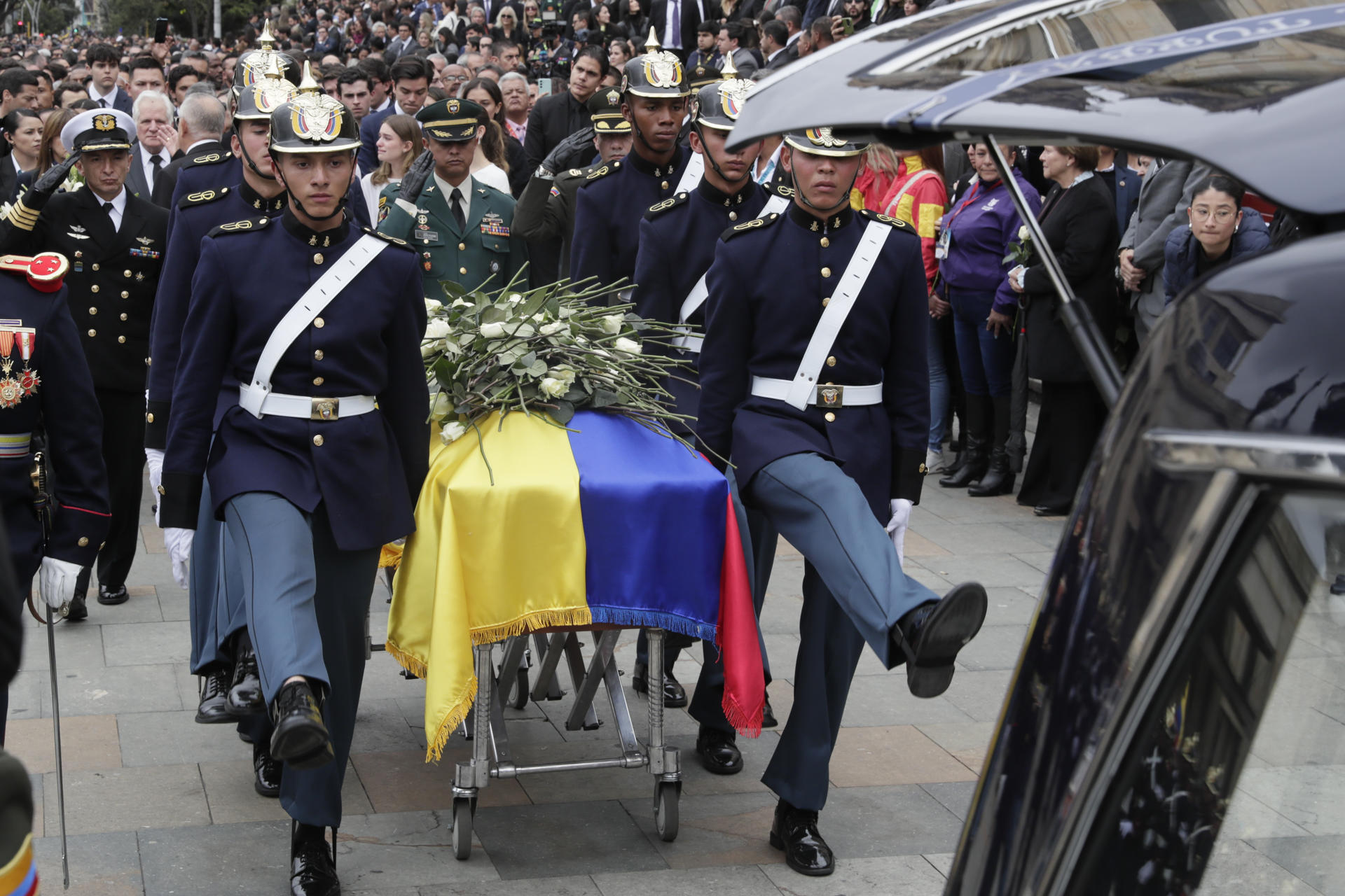 Sentencian a menor que mató al Miguel Uribe Turbay, precandidato presidencial colombiano