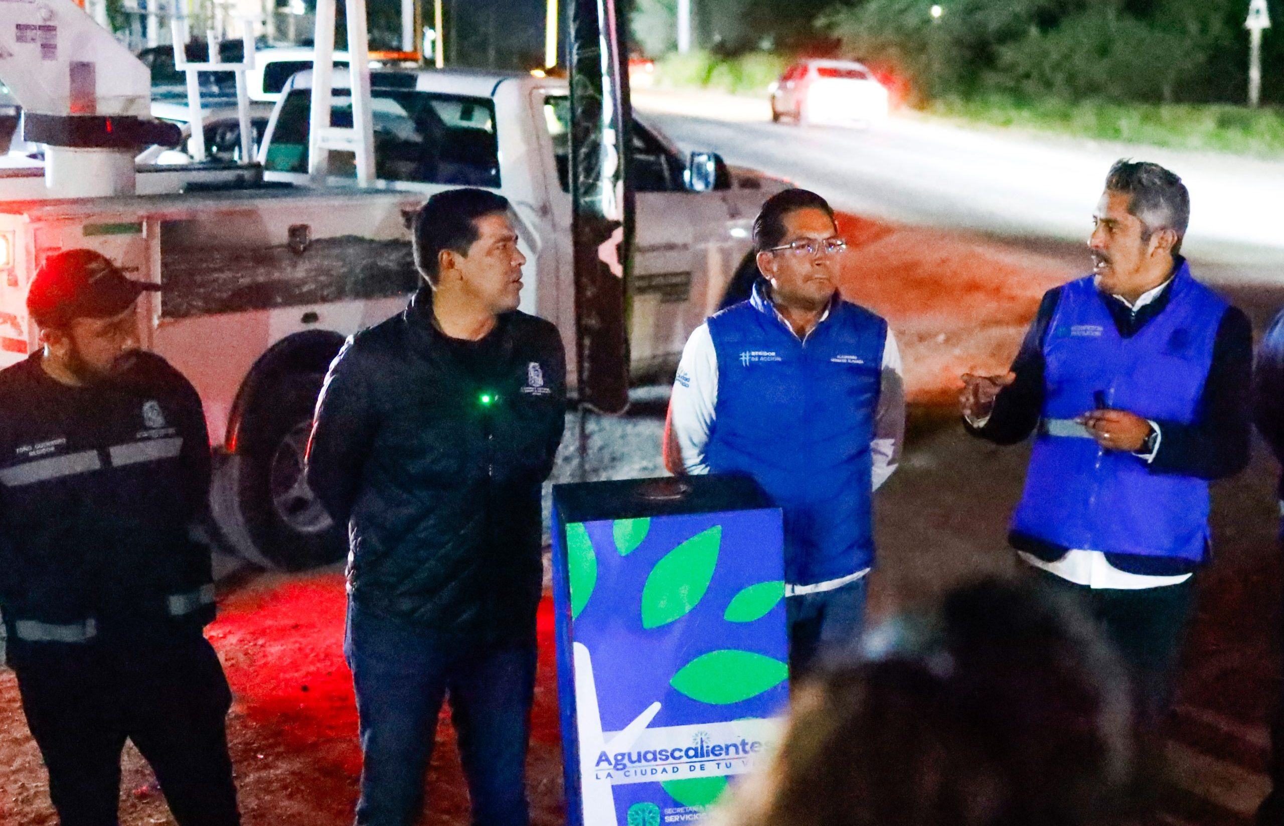 Habilita Leo Montañez nuevo paso seguro en Claustros de Loma Dorada