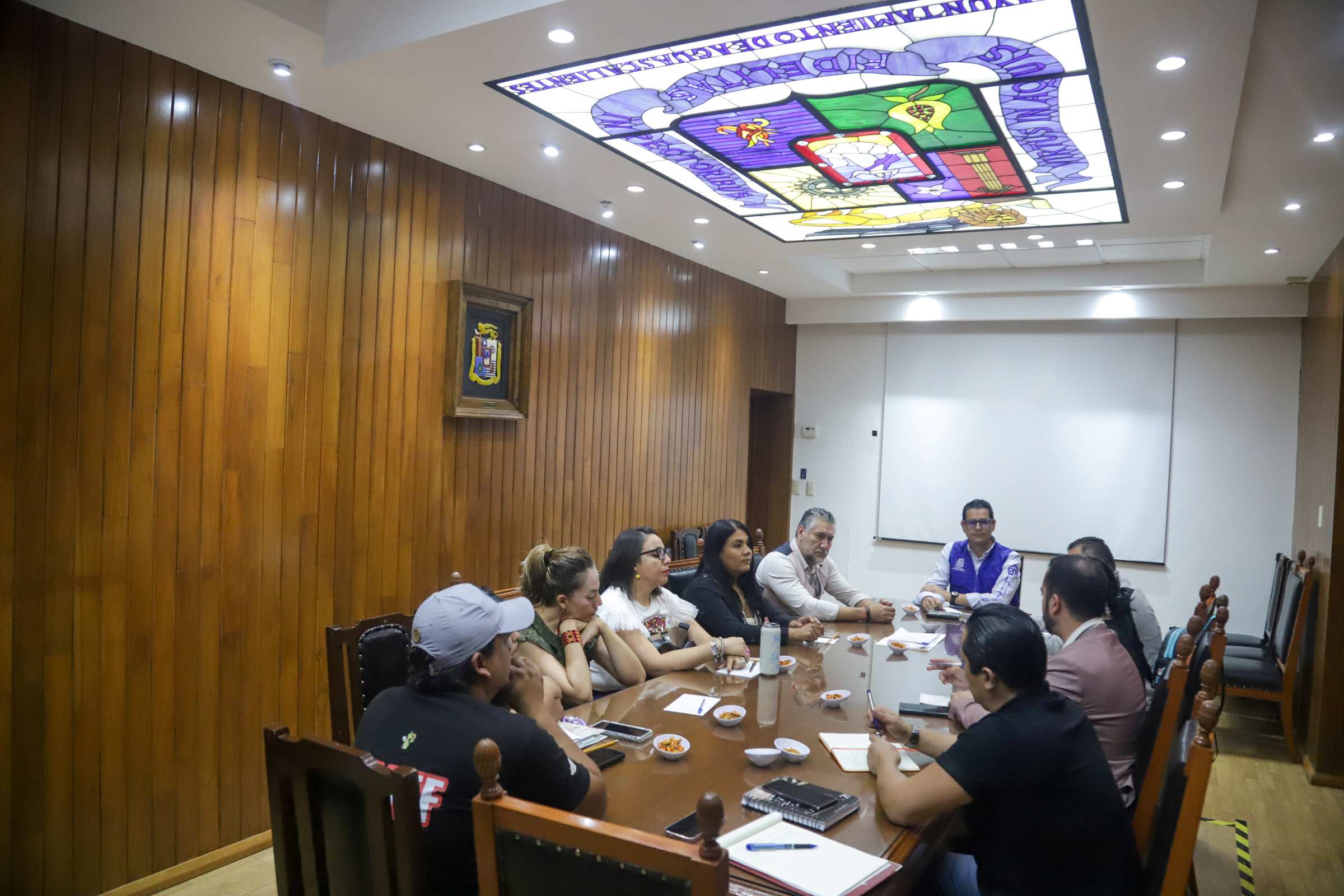 Establece municipio con emprendedores que se instalan en Ficotrece