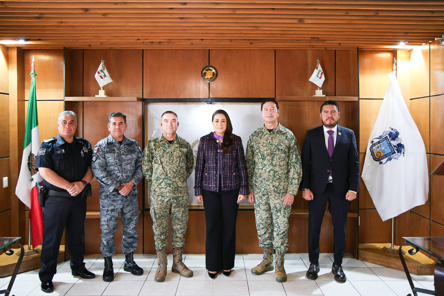 Tere Jiménez se reúne con nuevo comandante de la V Región Militar para fortalecer seguridad en la zona Centro – Occidente