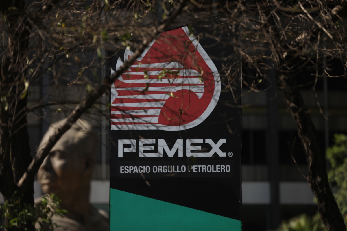 Asaltan plataforma de Pemex en Campeche; se interpone denuncia ante la FGR