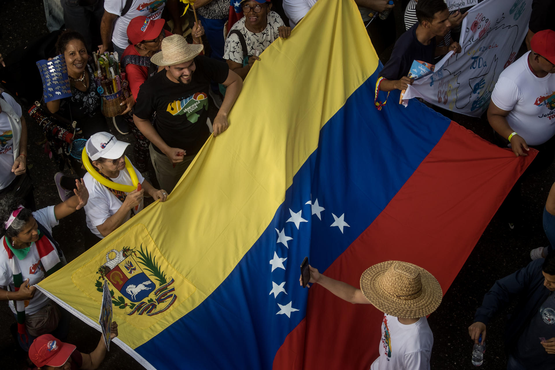 EE.UU. pide a sus ciudadanos no viajar o permanecer en Venezuela