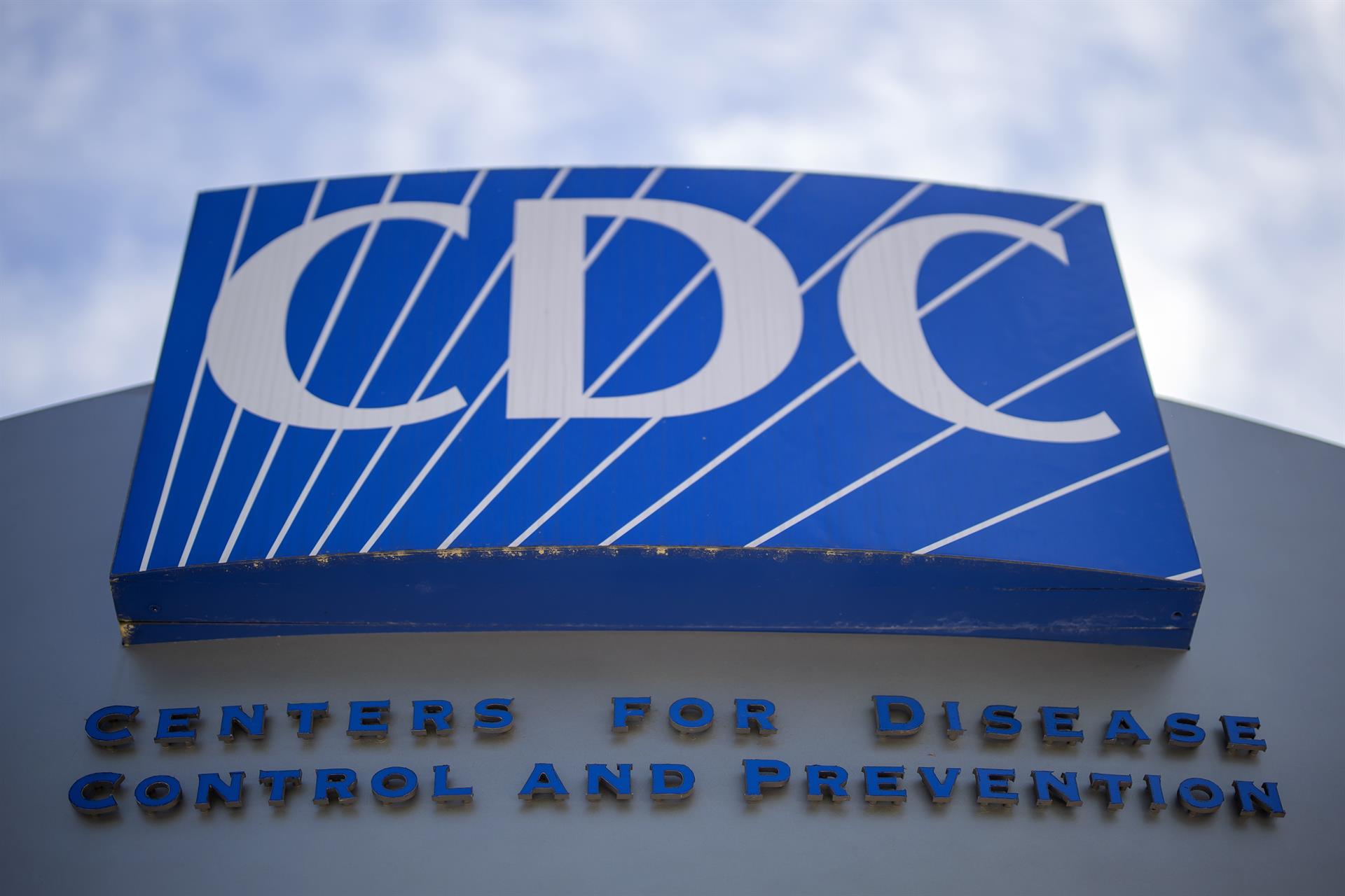 Cesan a la directora de los CDC de EE.UU., Susan Monarez