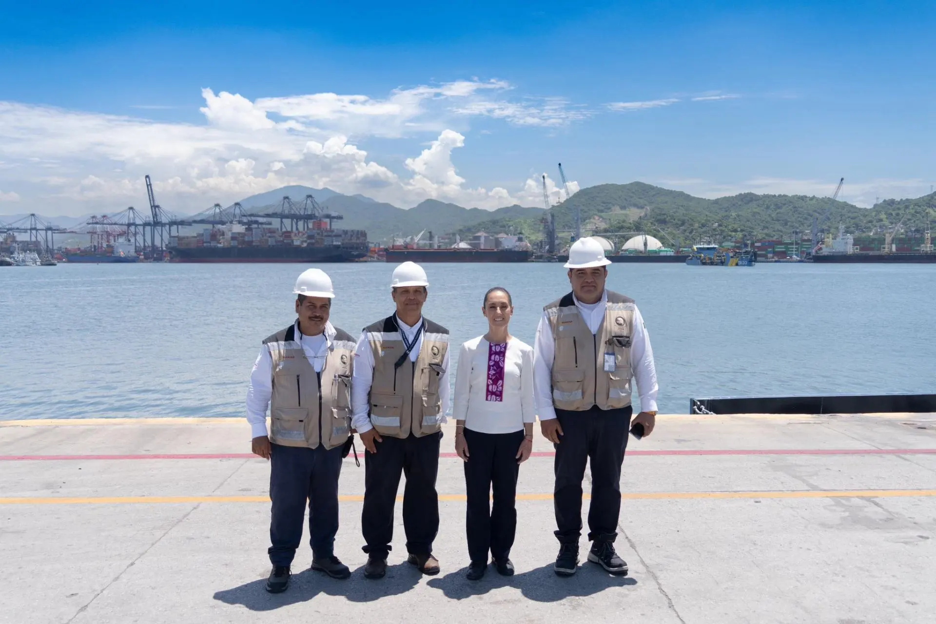 Sheinbaum promete hacer de Manzanillo, Colima, el primer puerto de América Latina