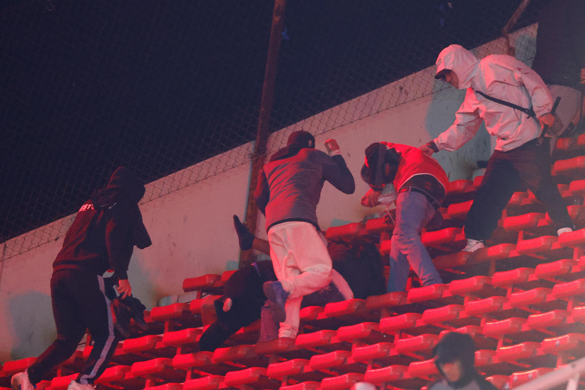Cancelan partido de la Copa Sudamericana en Argentina por violencia