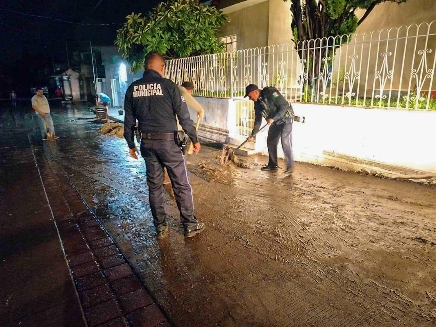 Atienden reportes por lluvia en Calvillo