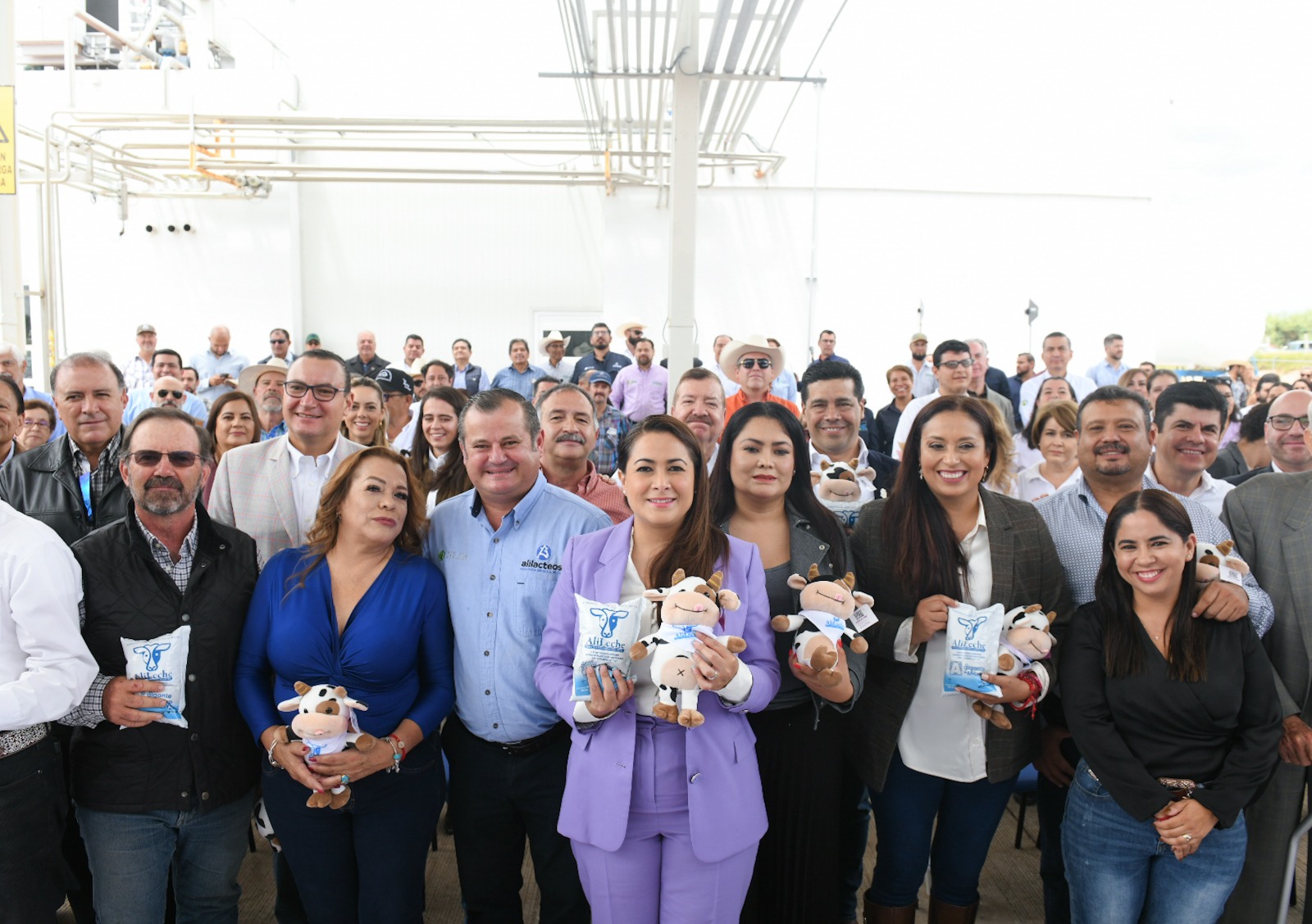 Tere Jiménez inaugura planta de Alileche en Pabellón de Arteaga