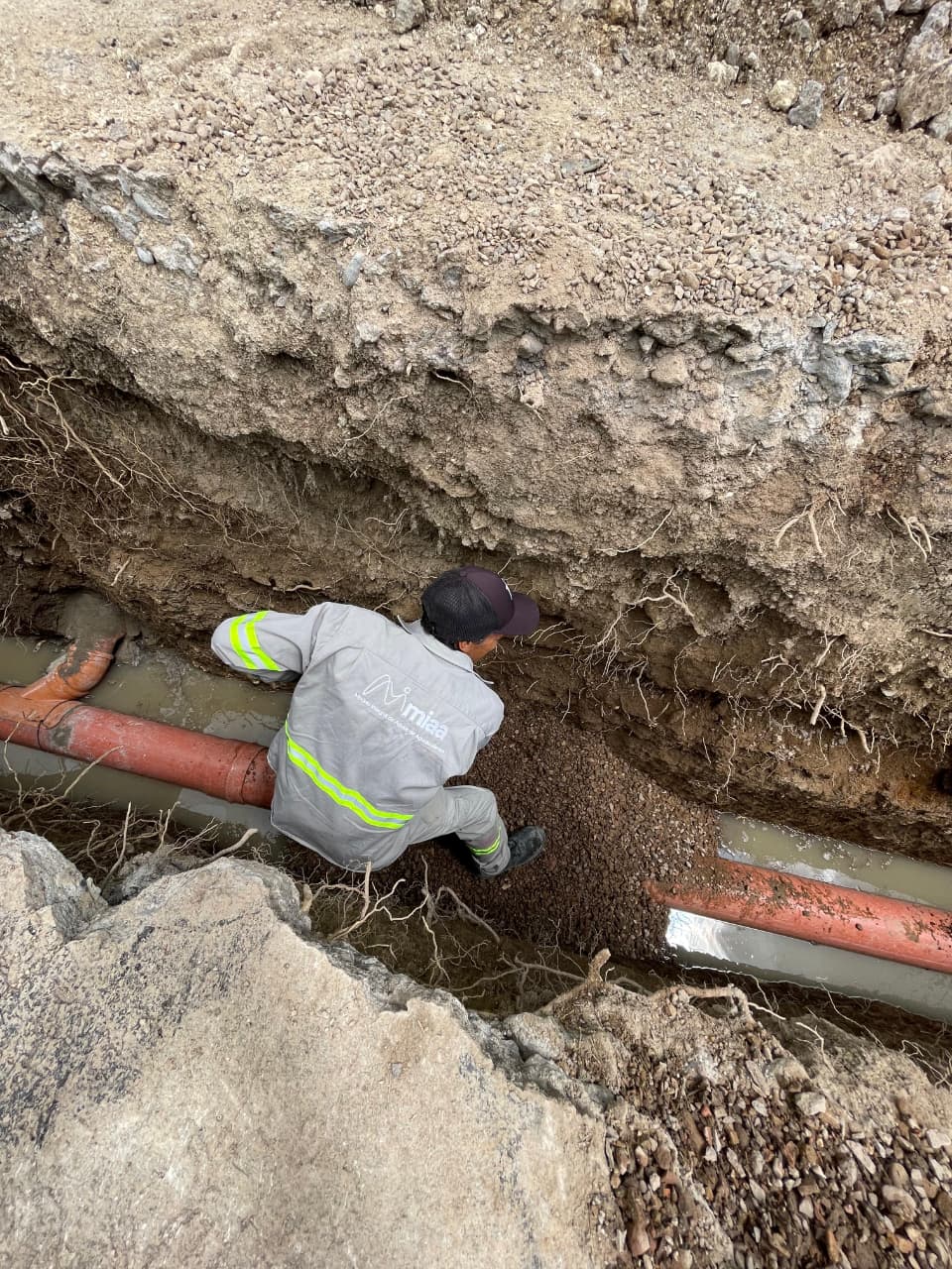 Trabaja MIAA en la mejora del alcantarillado sanitario de Fraccionamiento Canteras de San Javier