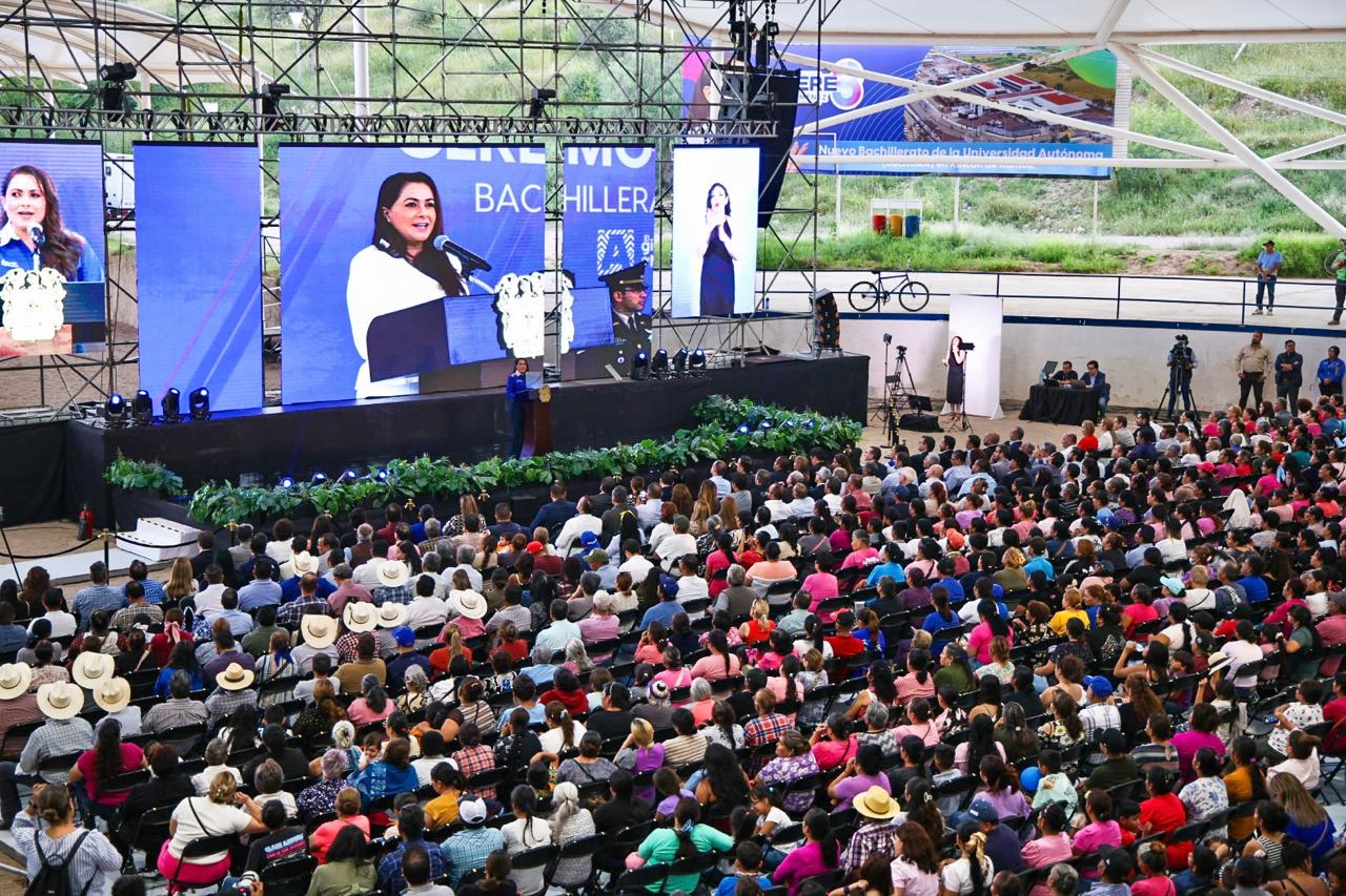 Tere Jiménez presenta avances y acciones en beneficio de las familias de Rincón de Romos y Cosío, como parte de su tercer informe de gobierno