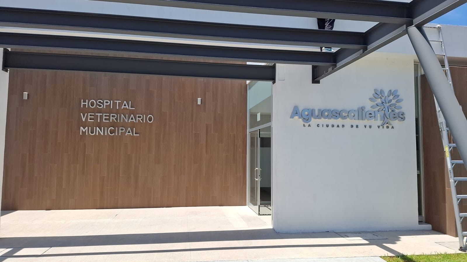 Recibe Hospital Veterinario del Municipio de Aguascalientes equipo de vanguardia