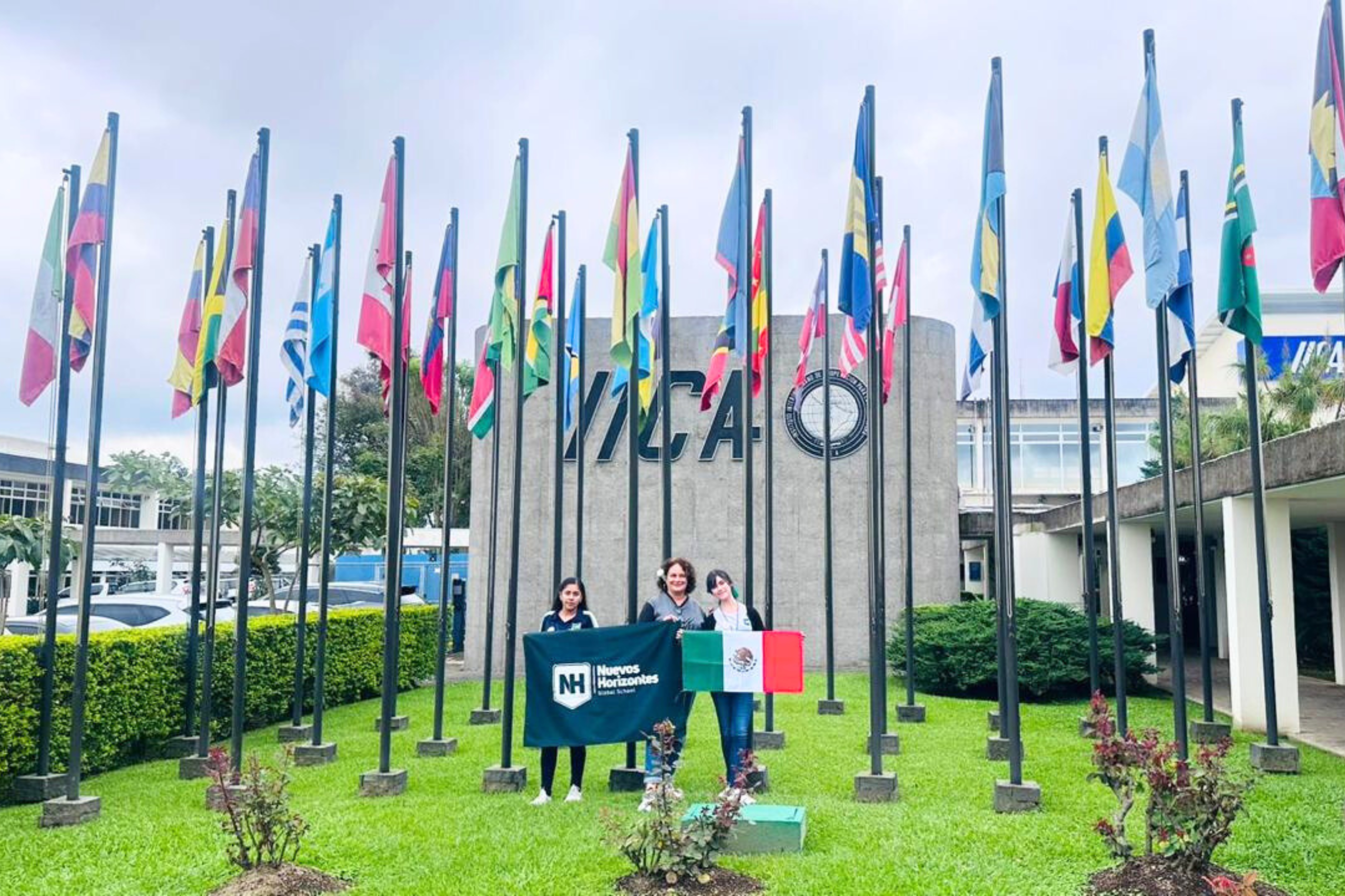 Alumnas de secundaria de Aguascalientes ganan oro en competencia internacional de ciencia y tecnología