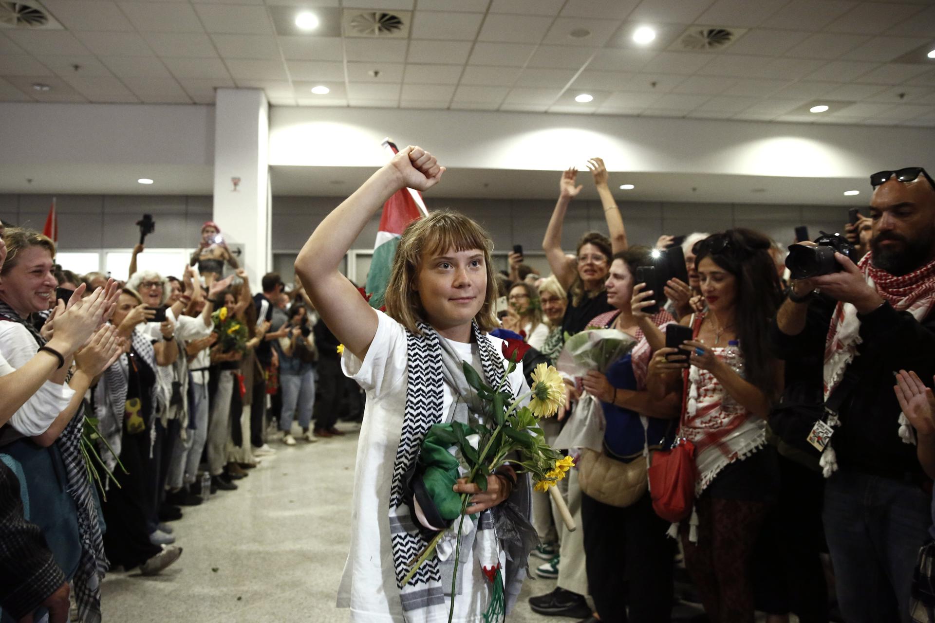 Thunberg denuncia que Israel intenta eliminar a toda población de Gaza tras ser deportada