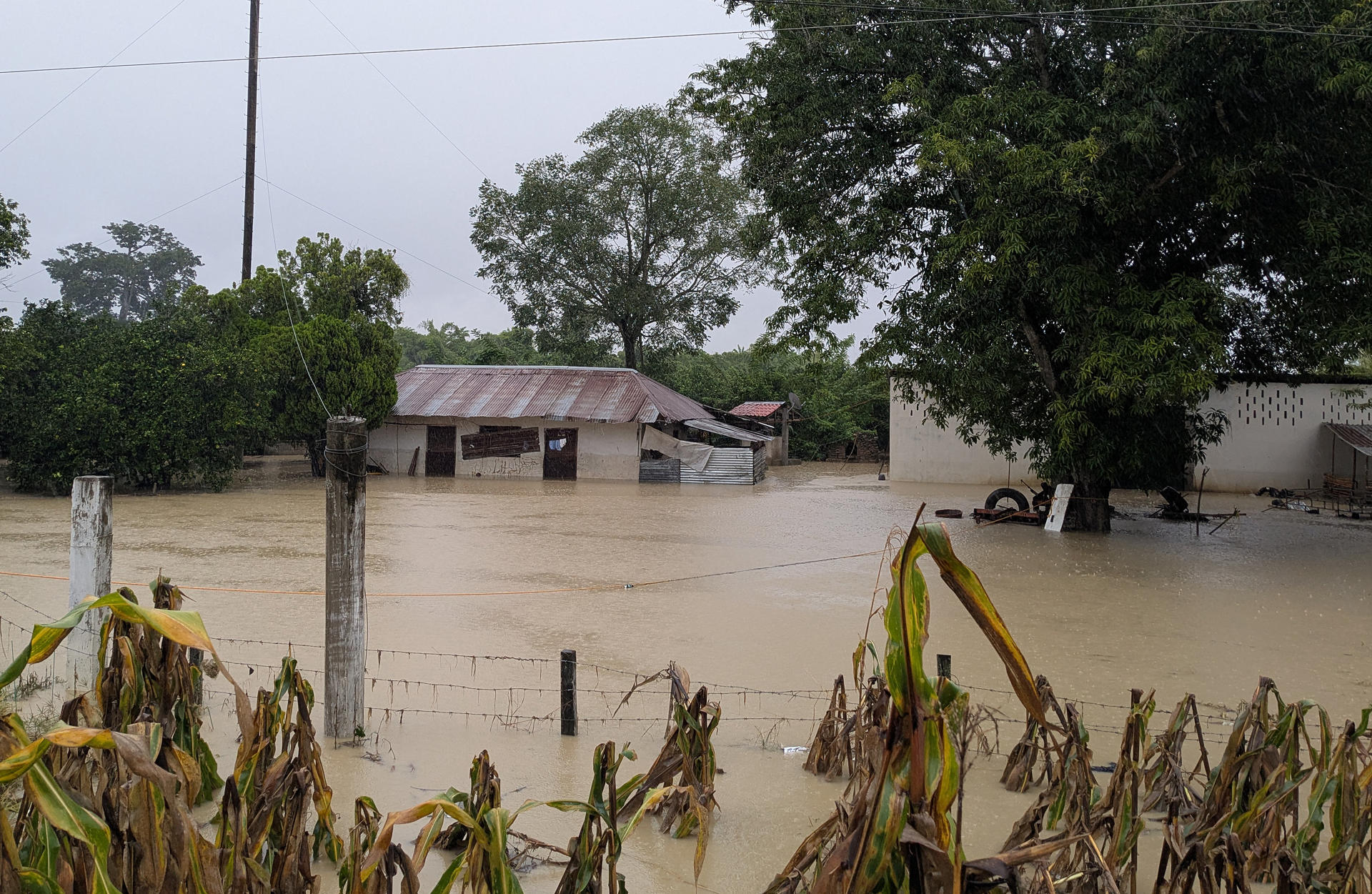 Lluvias dejan 31 muertos y severas inundaciones en cuatro estados