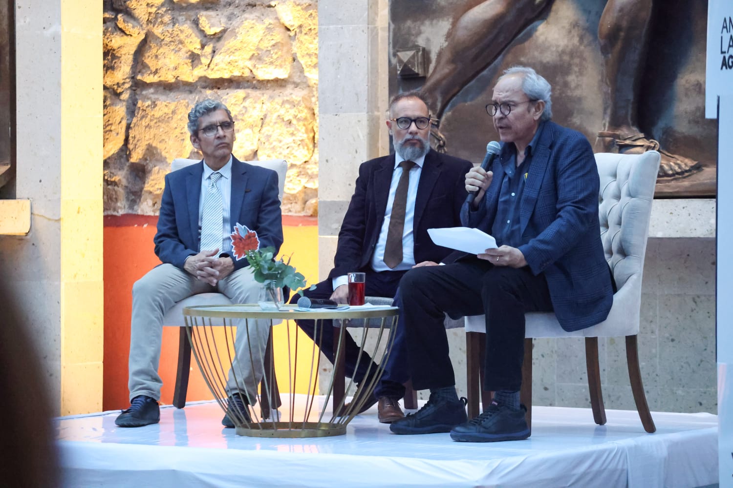 Encabeza Leo Montañez presentación editorial conmemorativa al 450 aniversario de la Ciudad de Aguascalientes