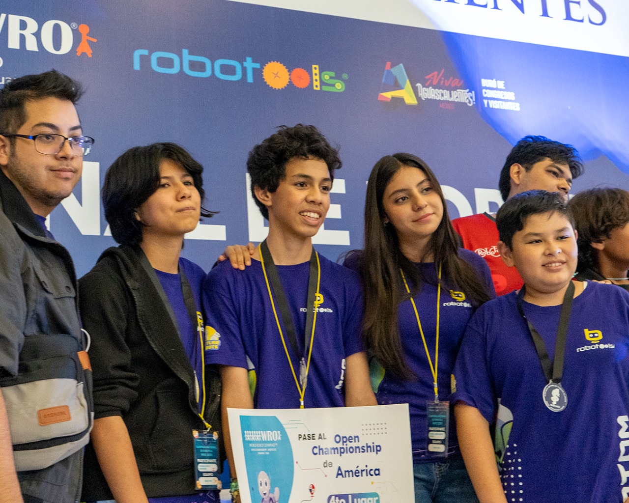Estudiantes de Aguascalientes competirán en Singapur y Panamá en concursos internacionales de robótica