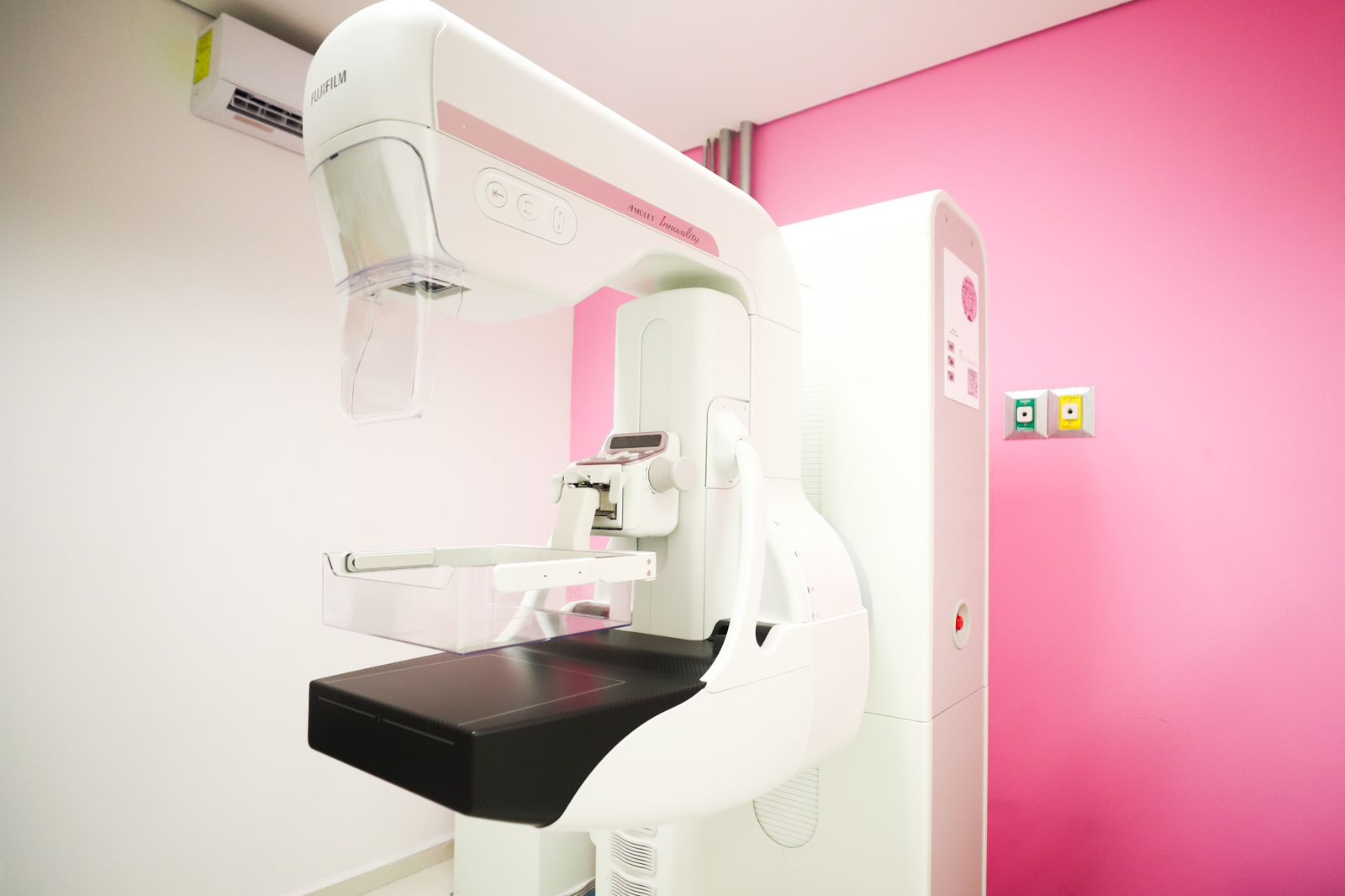 Refuerzan prevención de cáncer de mama con mastografías gratuitas para mujeres de 40 a 69 años en el Hospital de la Mujer
