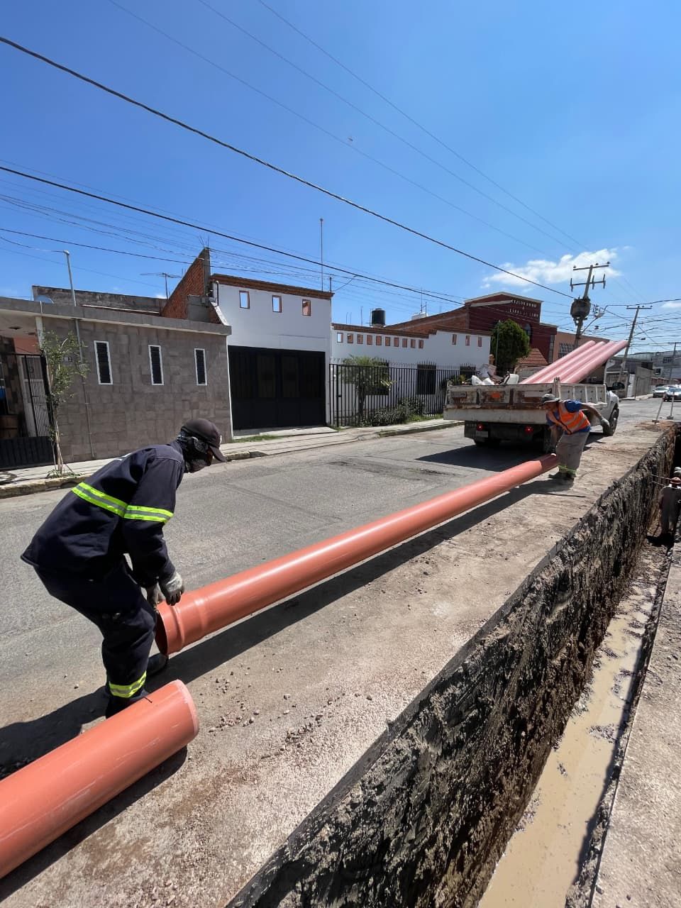 MIAA rehabilita red de alcantarillado sanitario en la calle Poder Legislativo