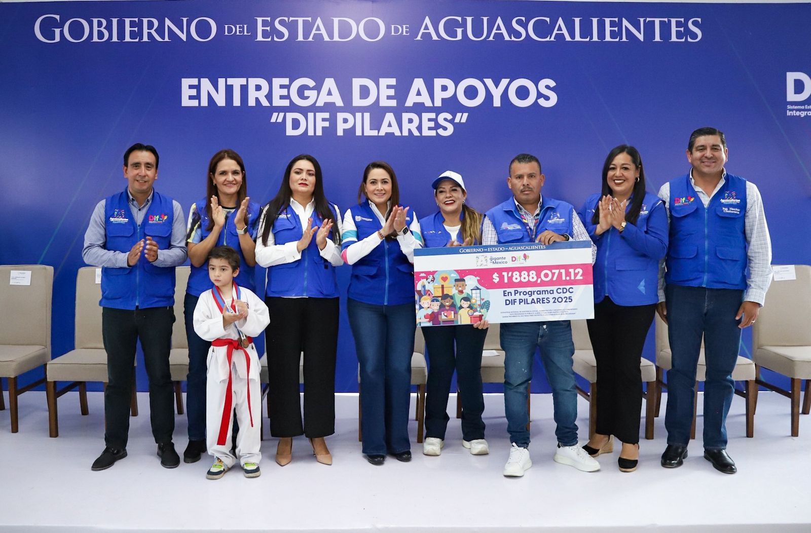 Tere y Aurora Jiménez entregan nuevo equipamiento a las Casas del Bien Común