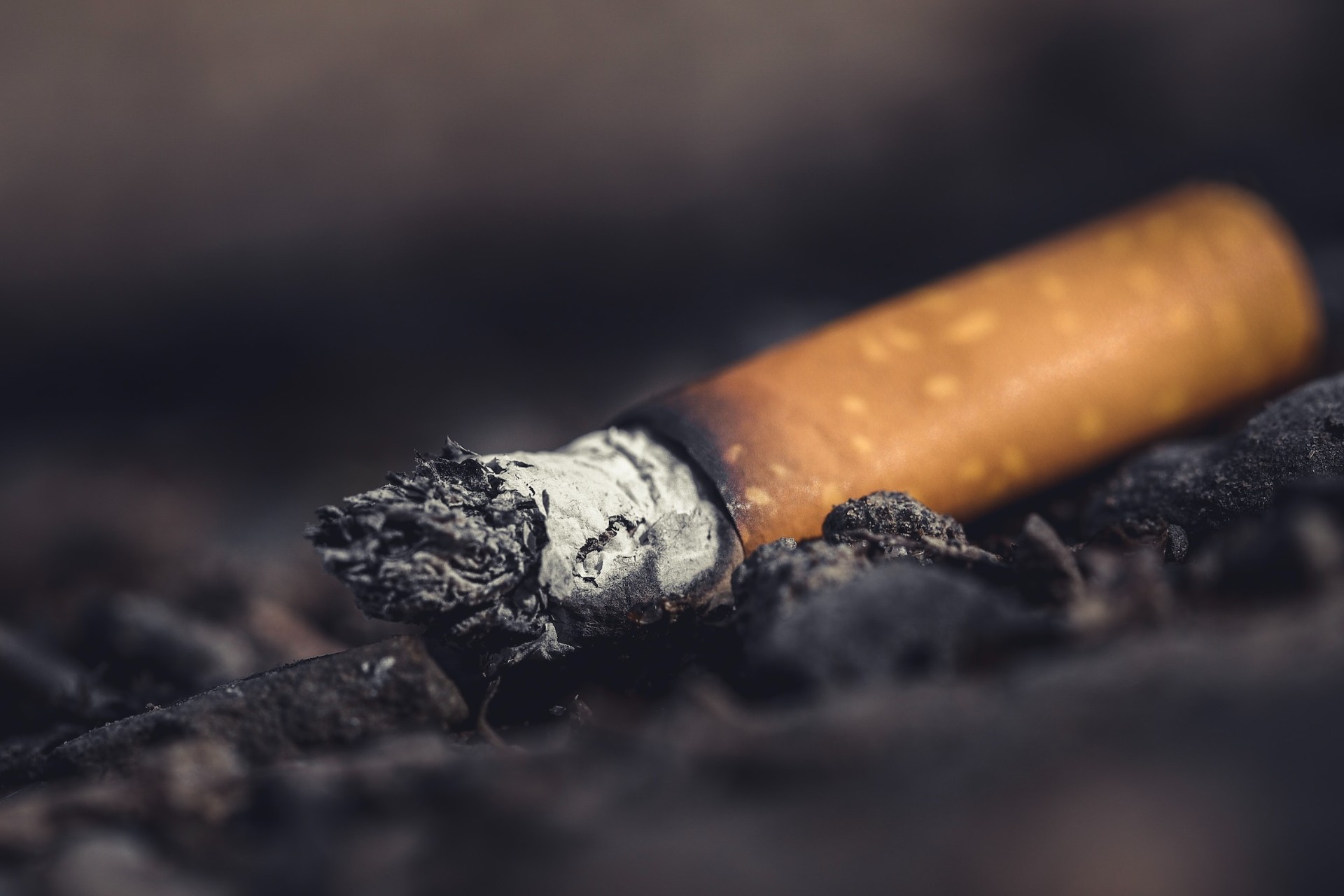 Diputados avalan aumento a cigarros y refrescos, e impuesto a videojuegos violentos