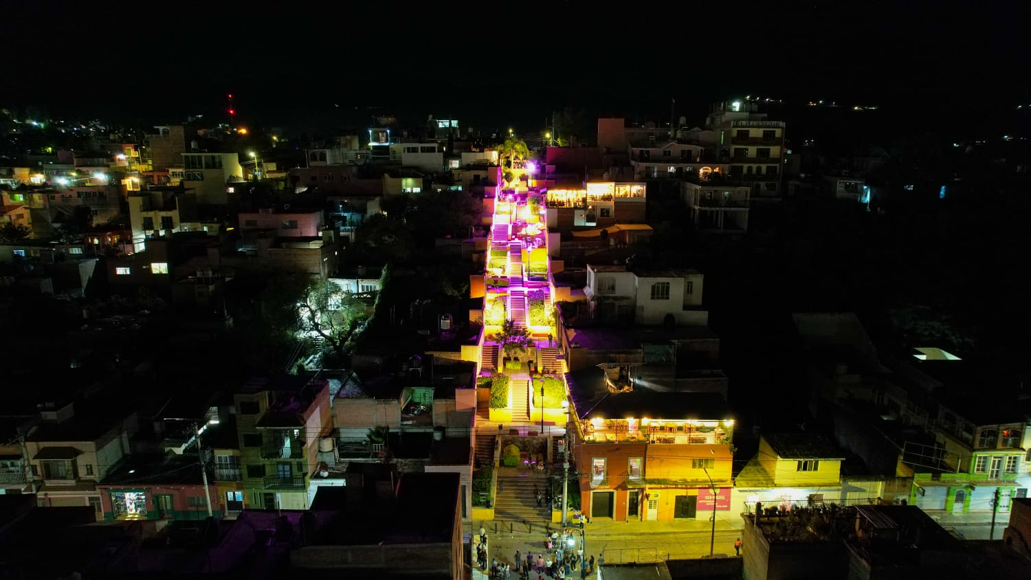 Nueva iluminación en Andador Matamoros de Calvillo