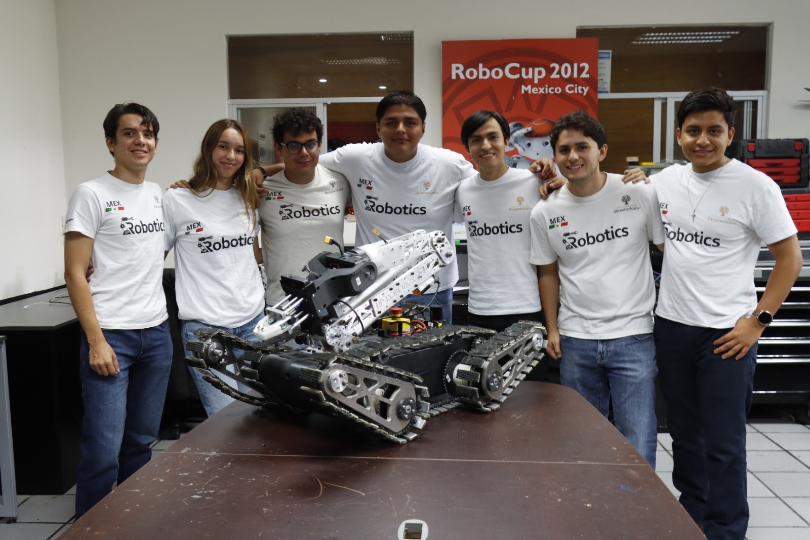 Estudiantes de Aguascalientes, entre los mejores del mundo en competencia de robótica e inteligencia artificial