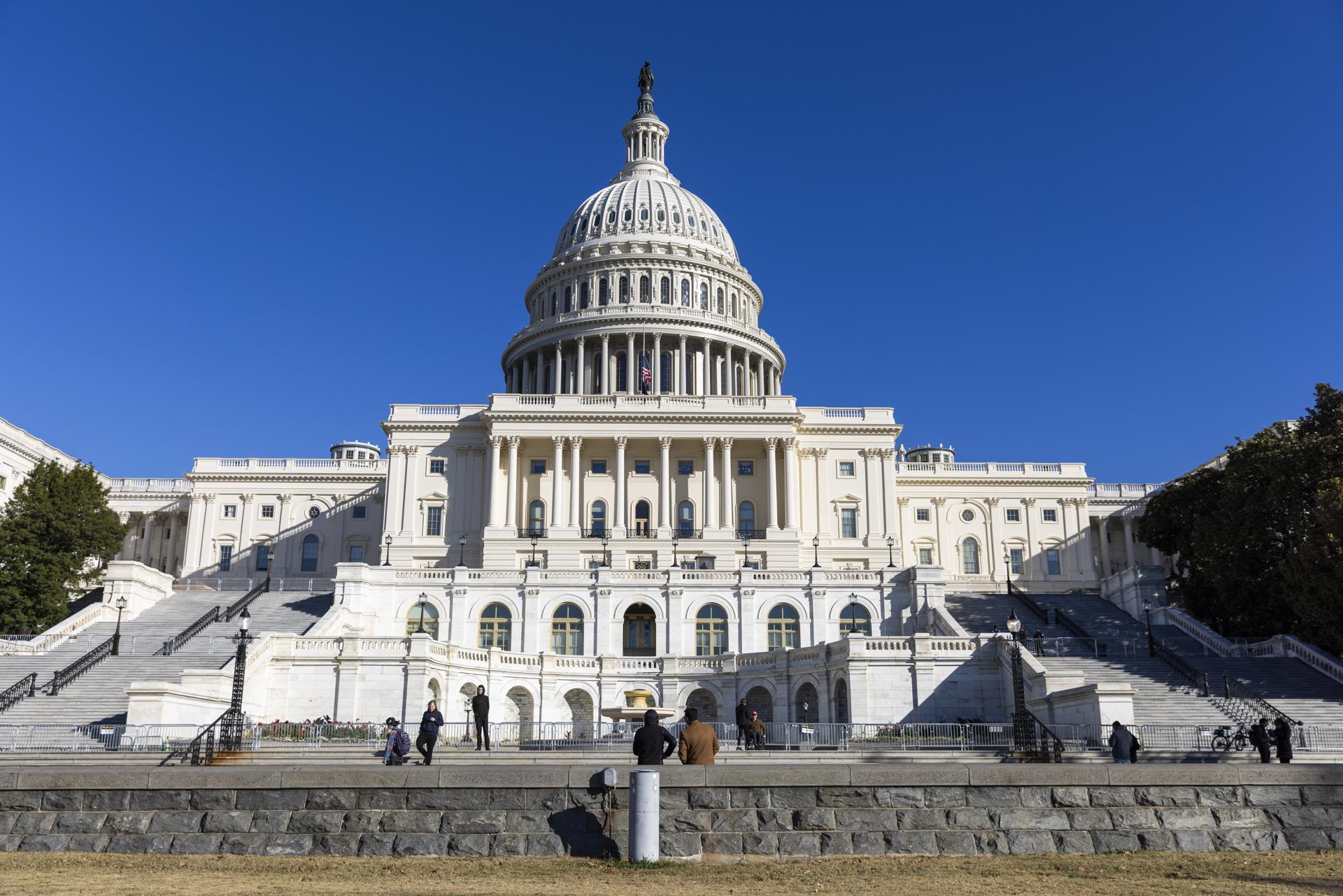 Congreso de EUA aprueba ley para publicar archivos de Epstein y la envía a Trump para su firma