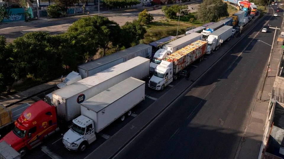 Transportistas y agricultores realizan “megabloqueo” este lunes; afectarán carreteras y aduanas