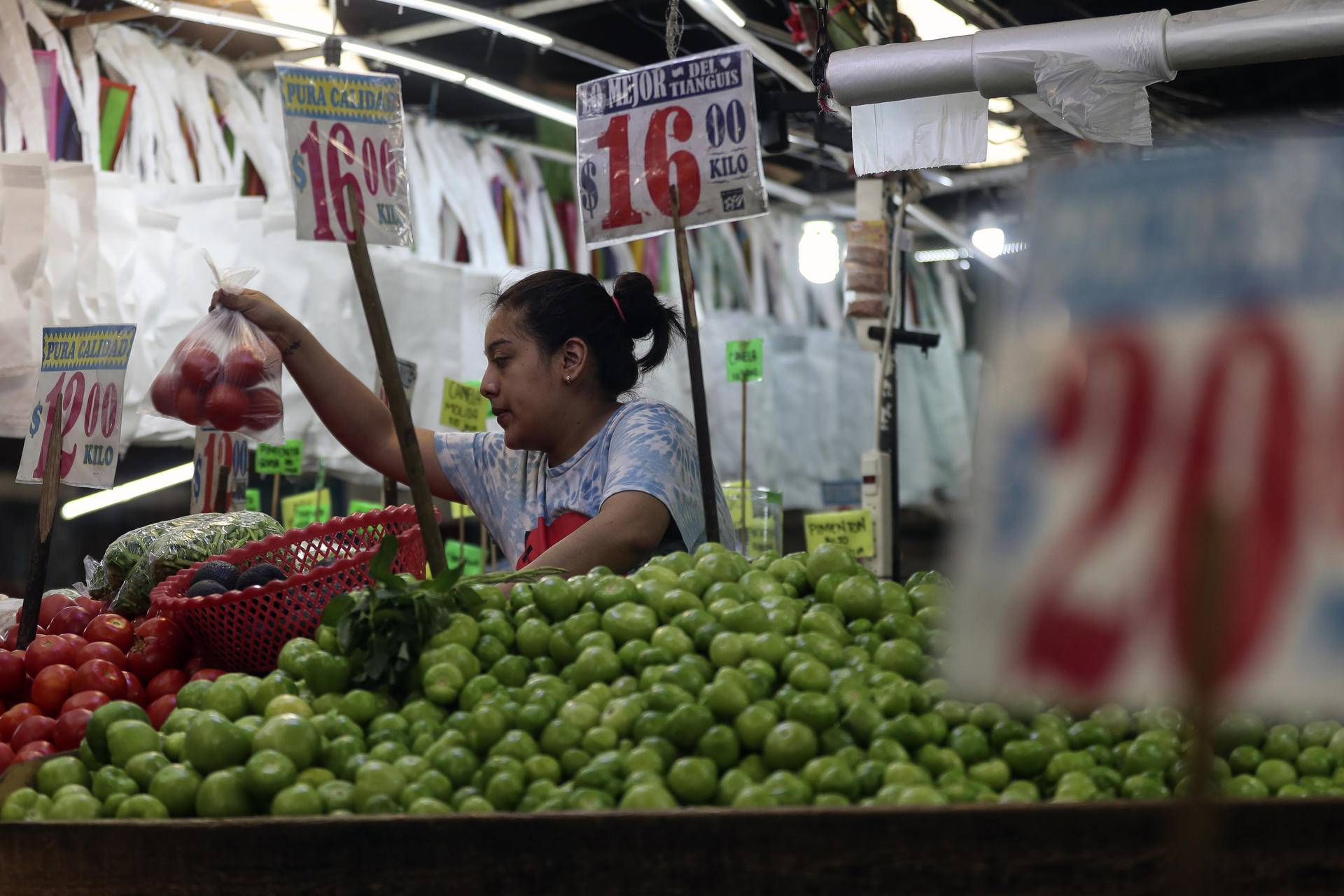 Inflación en México baja a 3.57 por ciento durante octubre de 2025