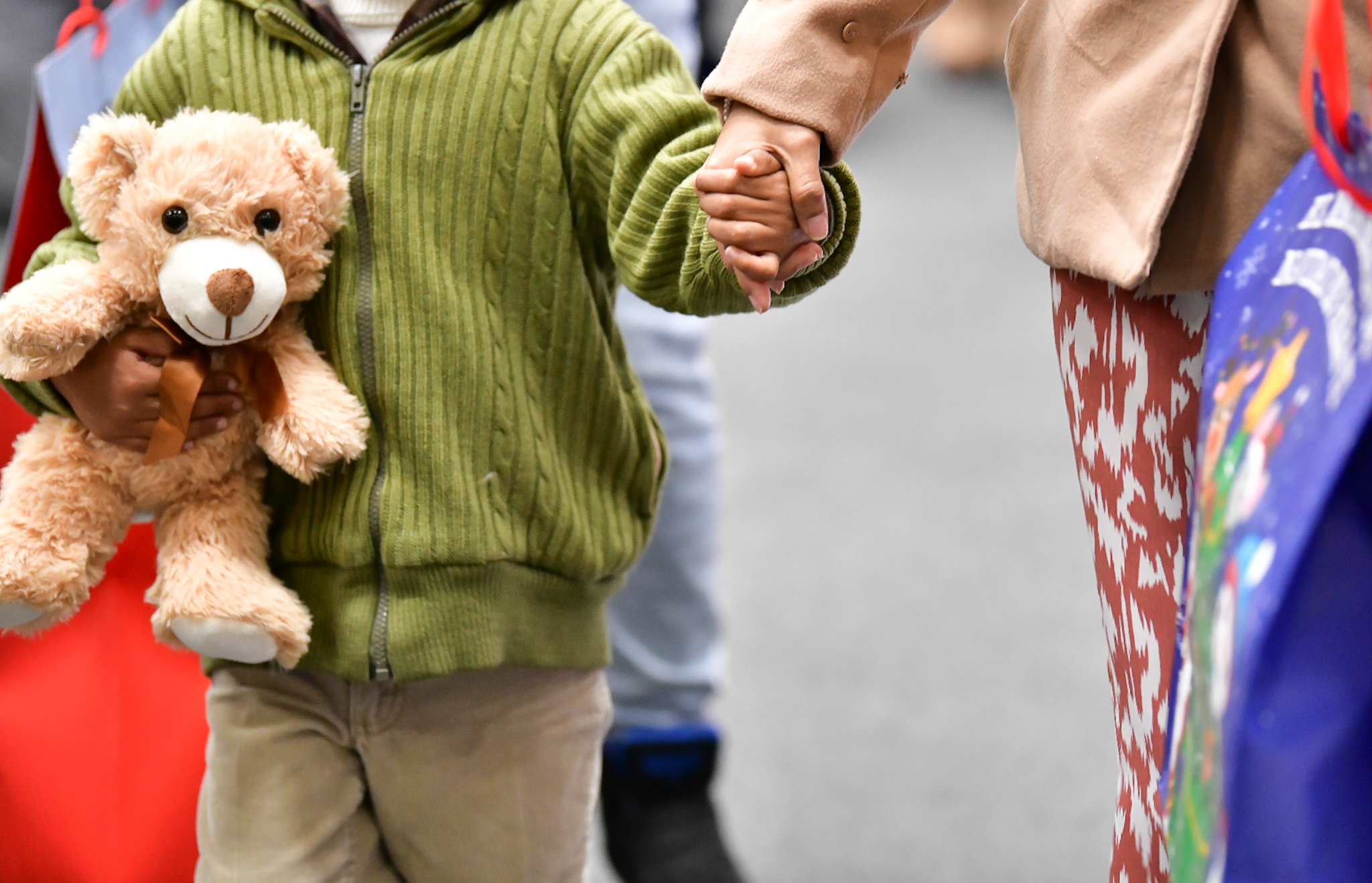 35 niños y niñas hacen realidad su sueño: festejarán la navidad en familia; hoy fueron adoptados