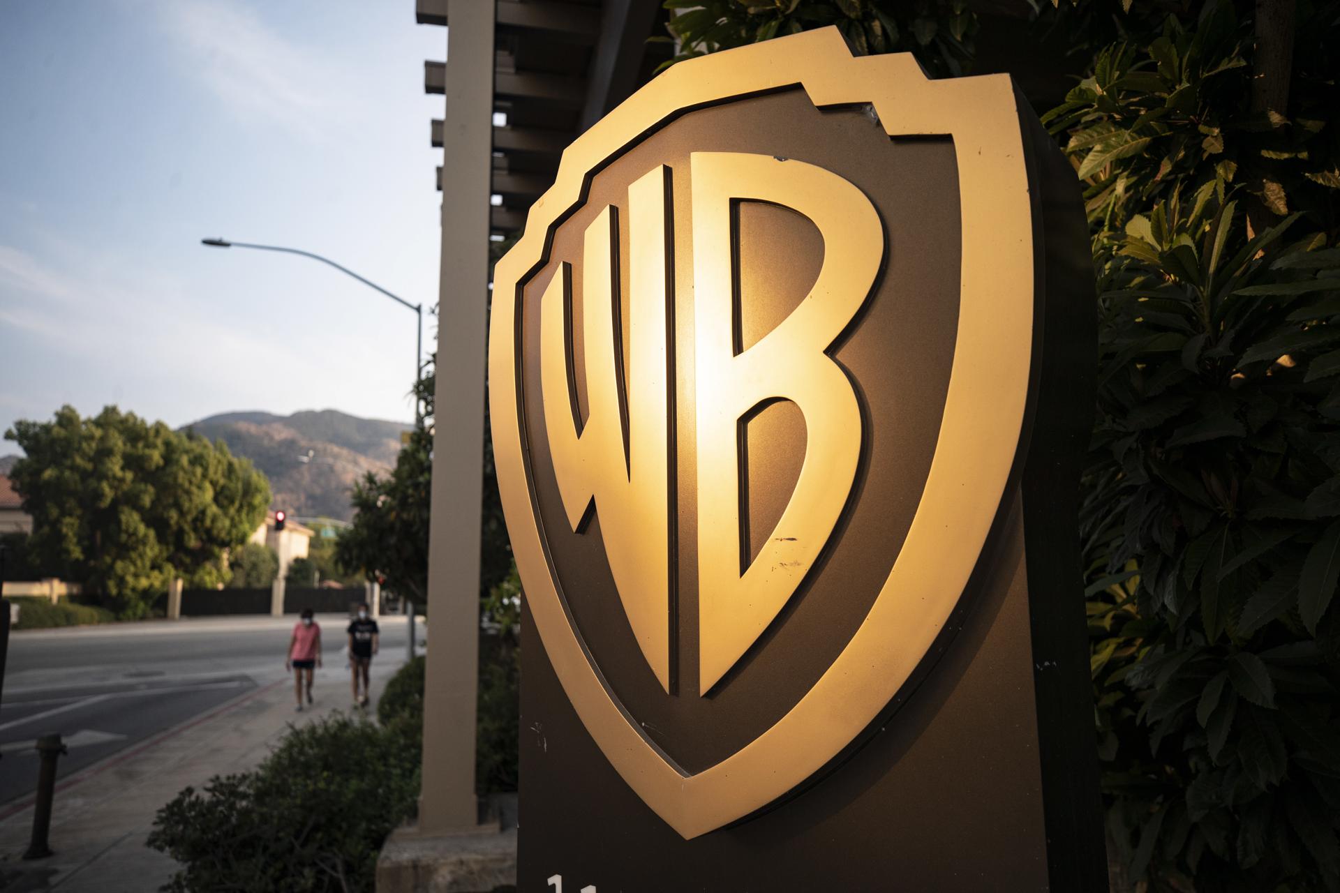 Warner pedirá a sus accionistas que no acepten propuesta de compra de Paramount, según WSJ