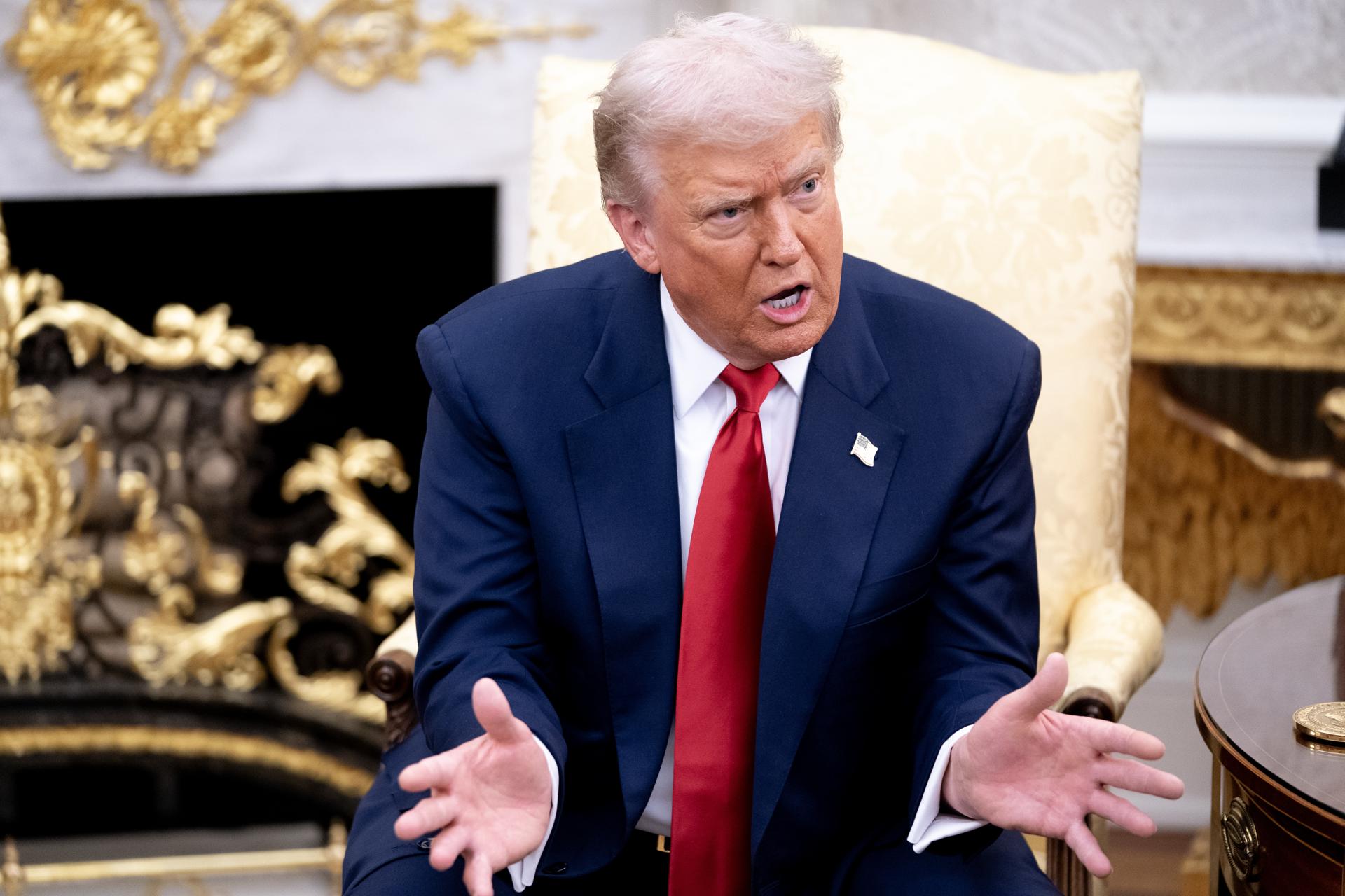 Trump ordena bloqueo total a los petroleros sancionados que entren y salgan de Venezuela