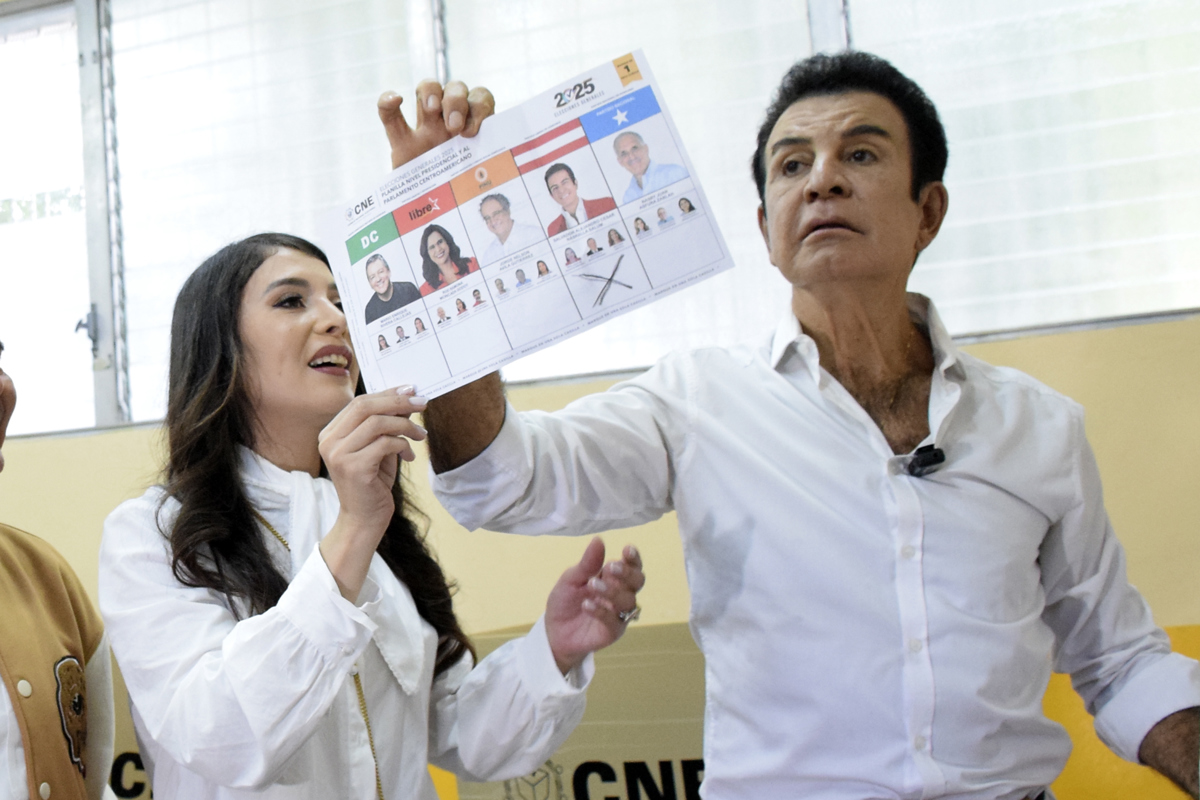 Nasralla mantiene ventaja sobre Asfura y confía en ser declarado presidente de Honduras