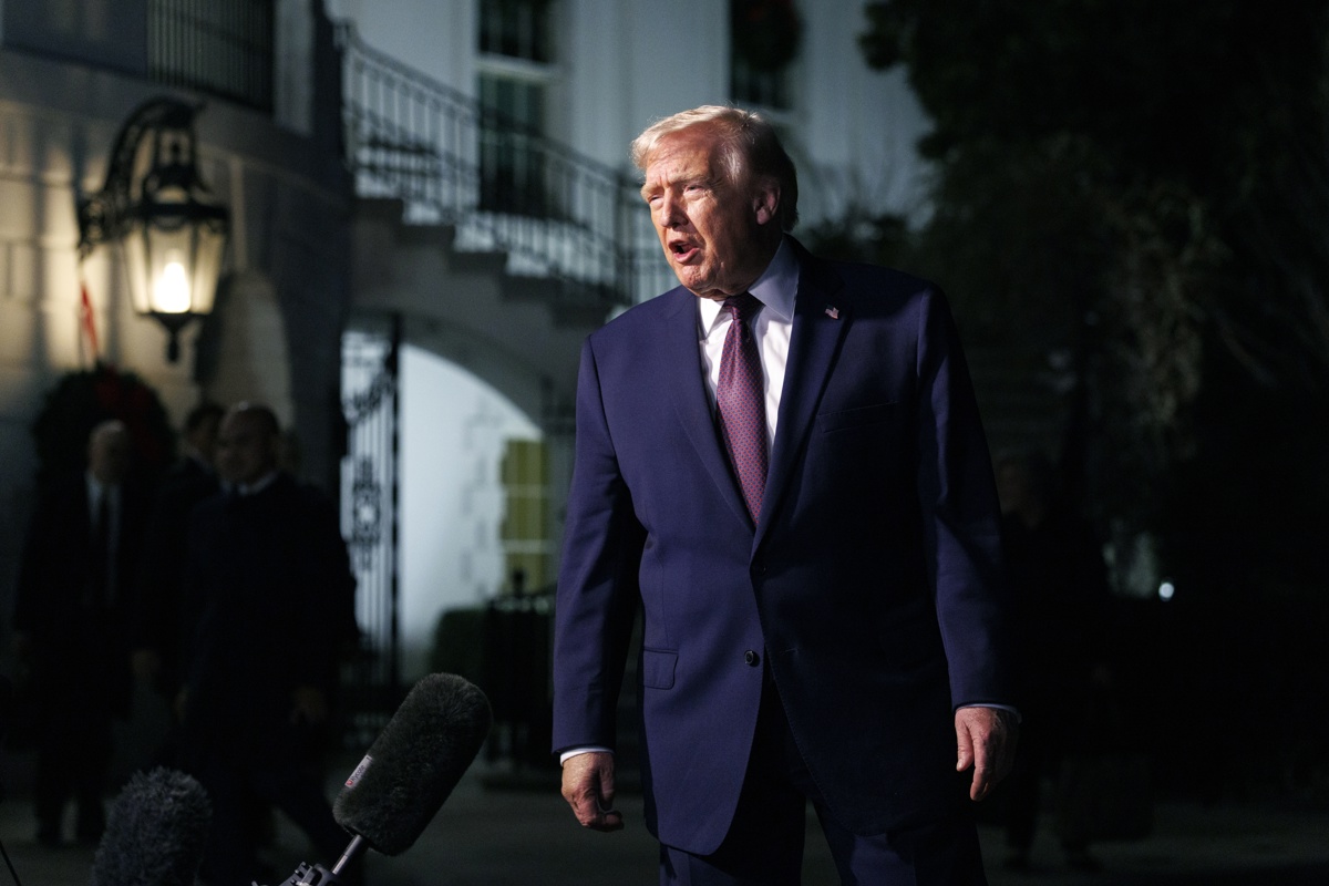 Trump “no tiene que ver” en el retiro de fotos publicadas en caso Epstein, según Justicia