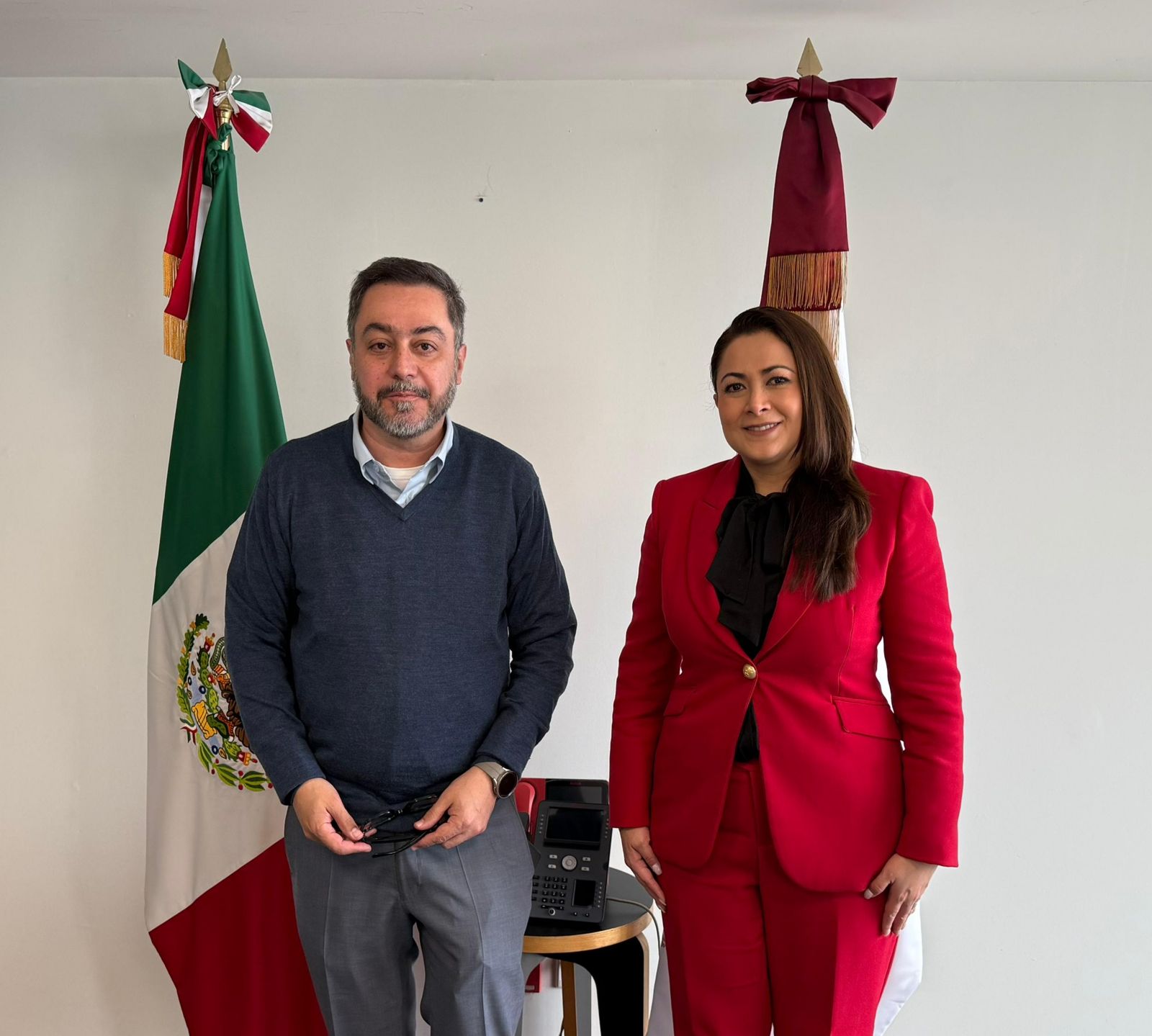 Tere Jiménez se reúne con Vidal Llerenas, subsecretario de Industria y Comercio