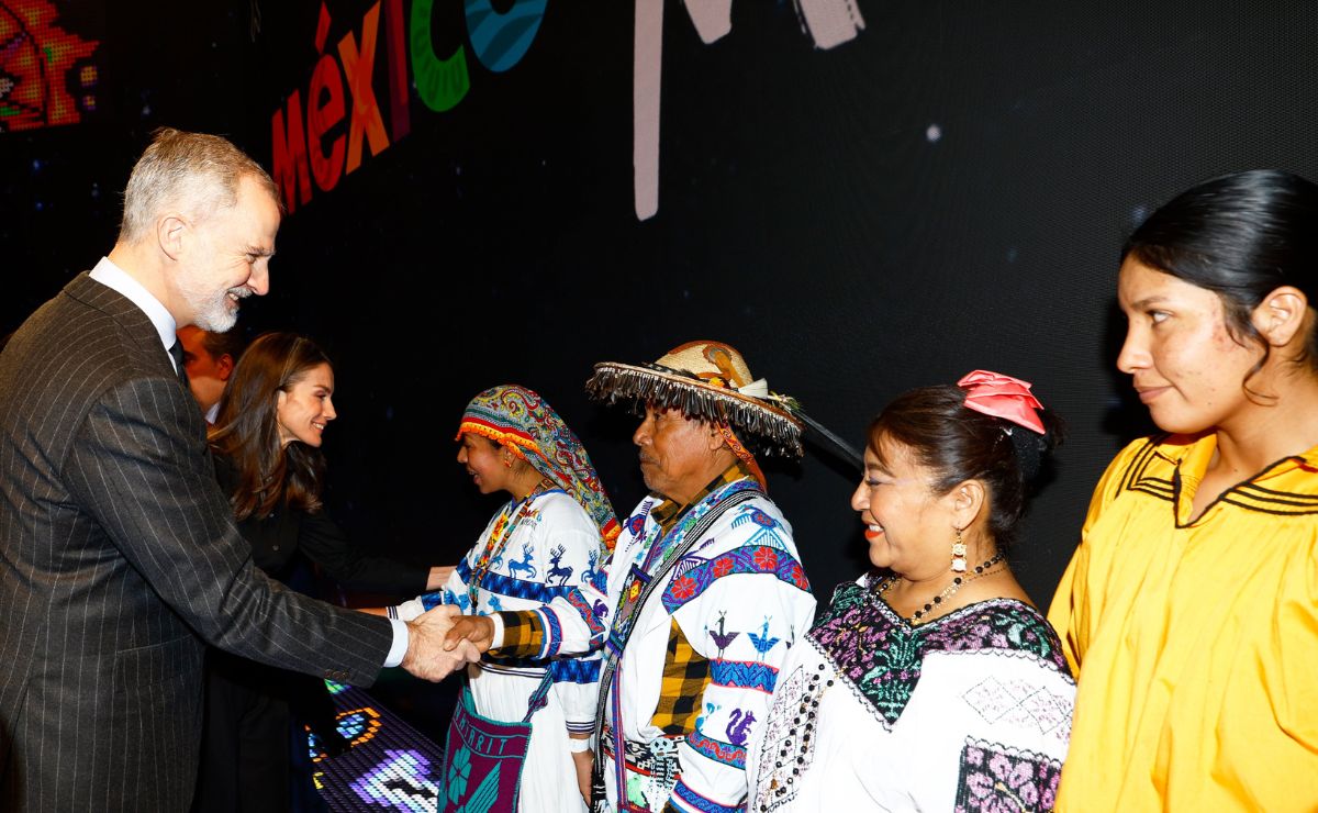 Reyes de España se reúnen con pueblos originarios de México en Fitur 2026; “es un símbolo”, dice Sheinbaum