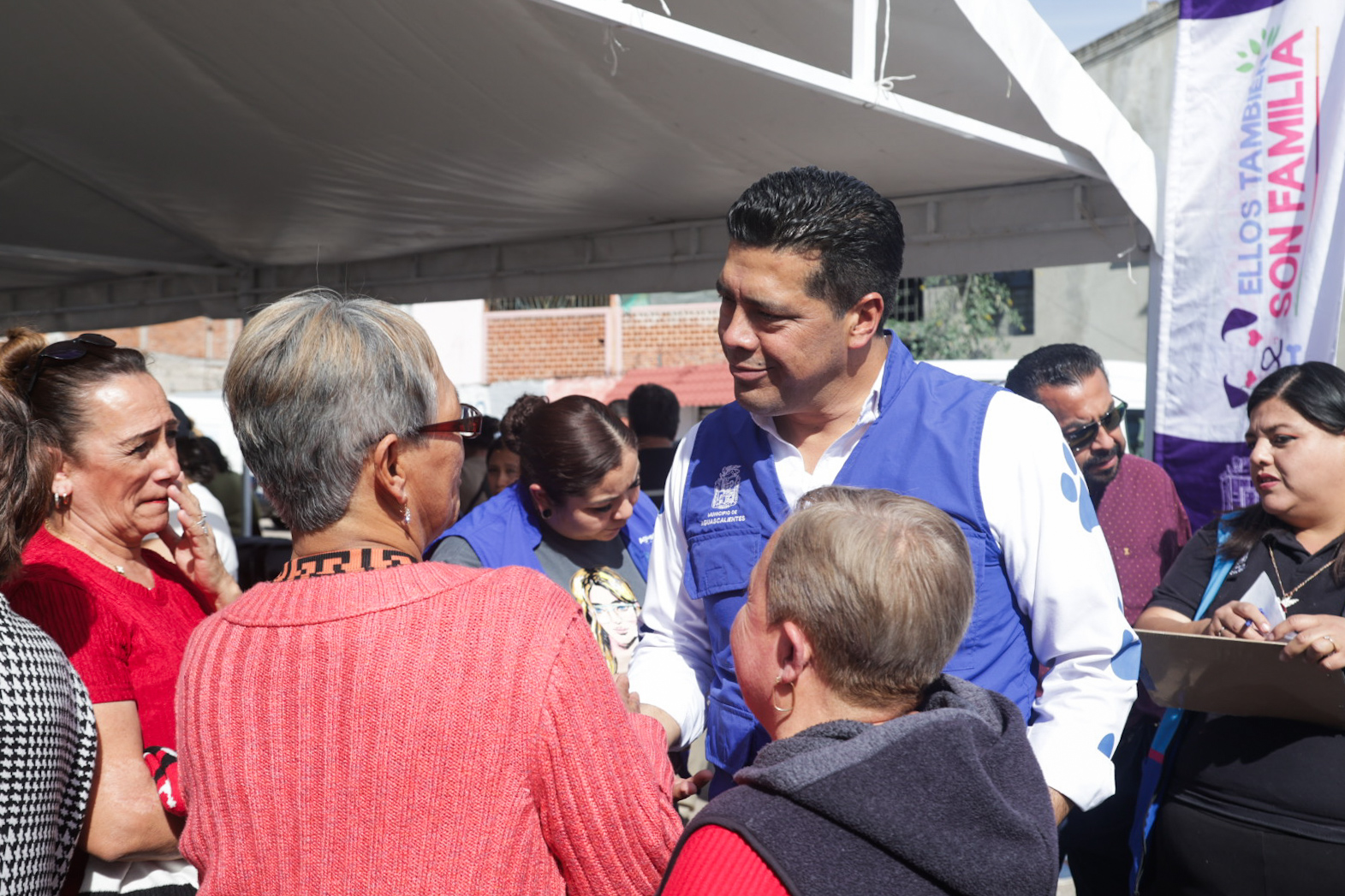 Visita Leo Montañez grupos de adultos mayores para agradecer su participación activa en la sociedad