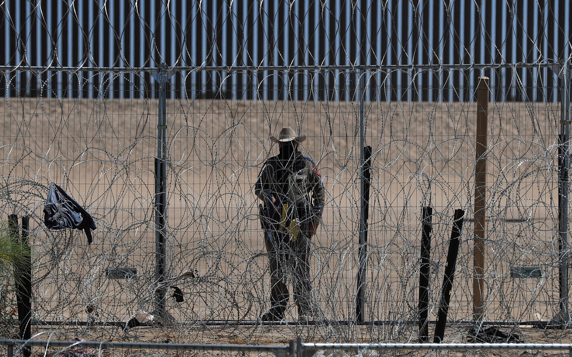 Texas moviliza agentes a la frontera con México ante “violencia de los cárteles”