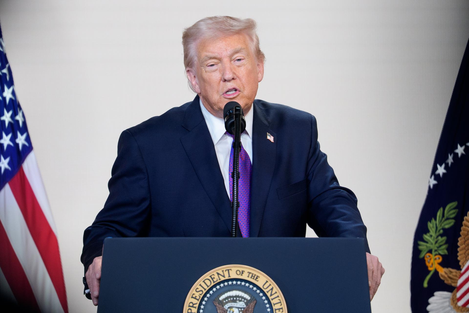 Trump se reúne con Netanyahu y le dice que prefiere una solución negociada con Irán