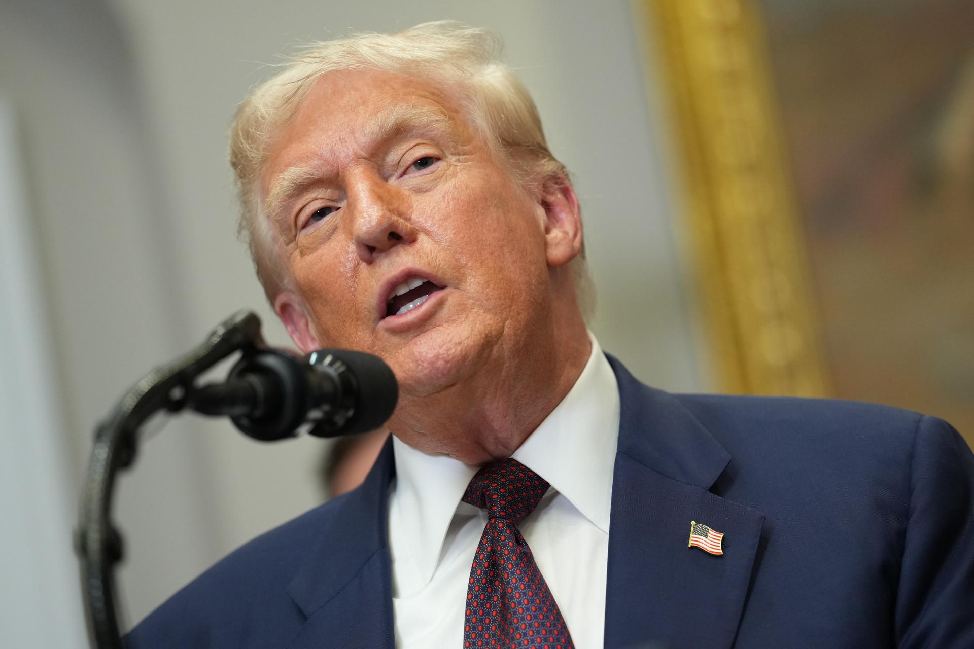 Insiste Trump que México no enviará petróleo a Cuba