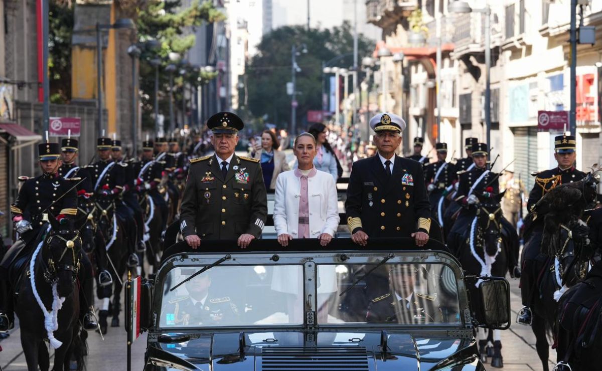La presidenta Claudia Sheinbaum encabeza la Marcha de la Lealtad