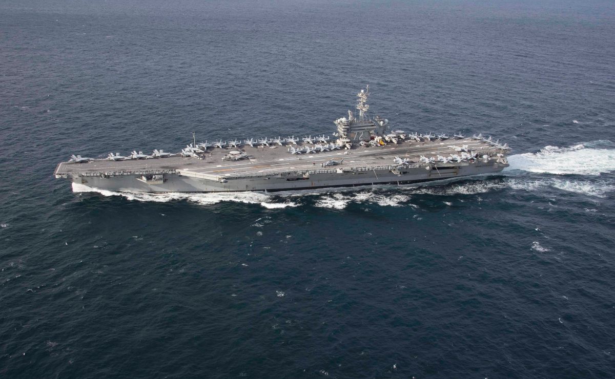 EE.UU. derriba un dron iraní que se aproximó a su portaaviones en el mar Arábigo