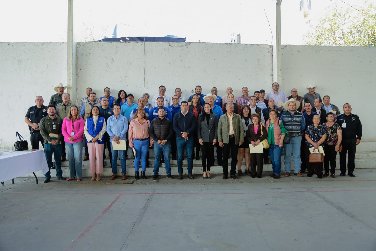 Refrenda Leo Montañez compromiso con el desarrollo rura de Aguascalientes