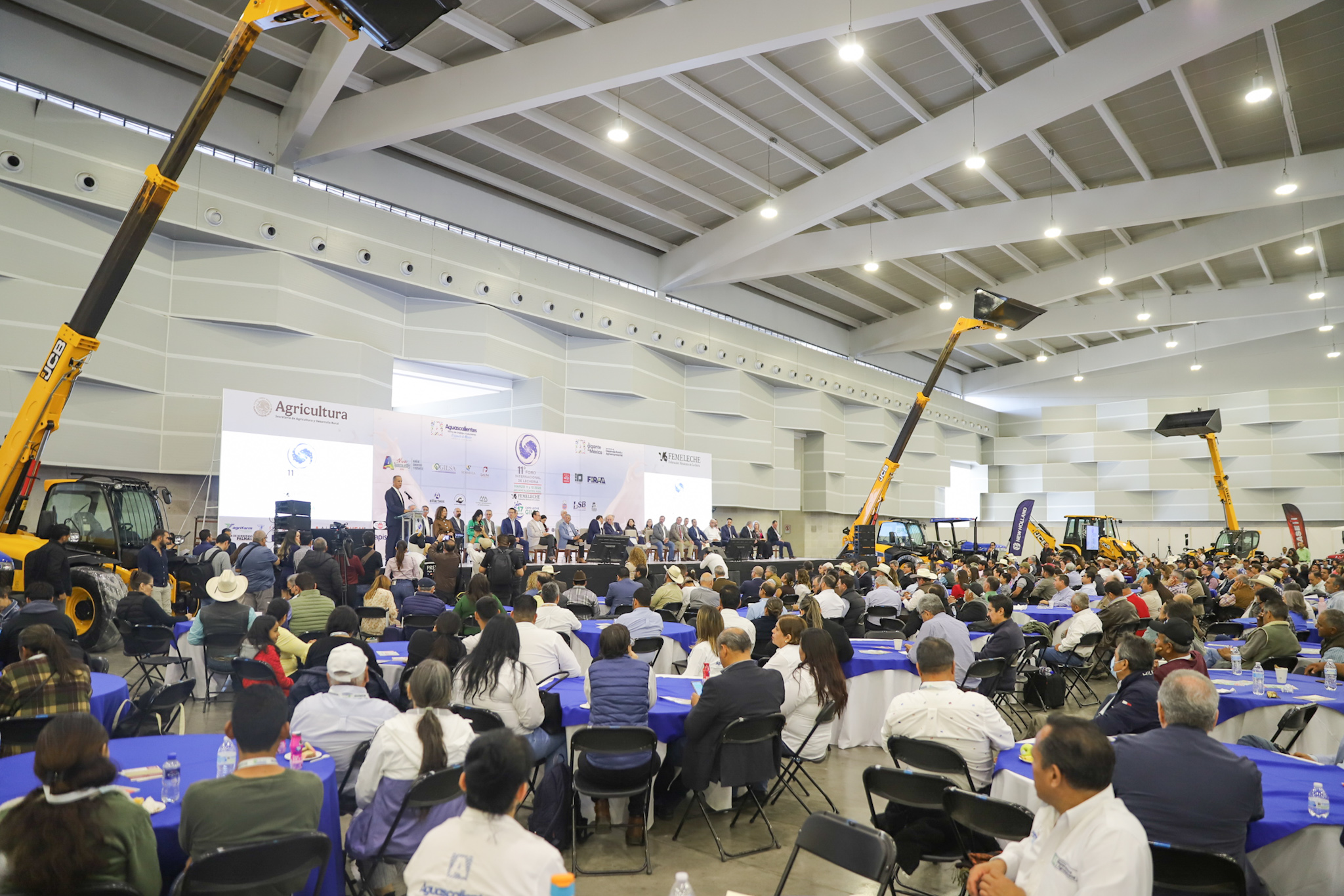 En Foro Internacional reconocen impulso de Tere Jiménez a productos lácteos