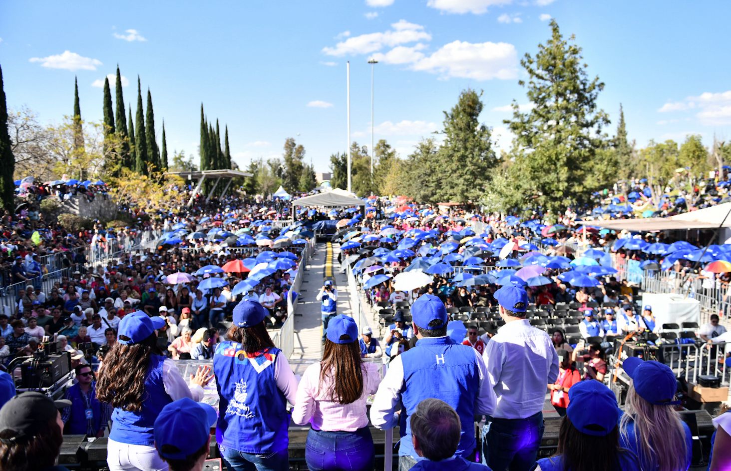 En un ambiente de alegría, familias unidas celebran con Tere y Aurora Jiménez en el Parque Rodolfo Landeros
