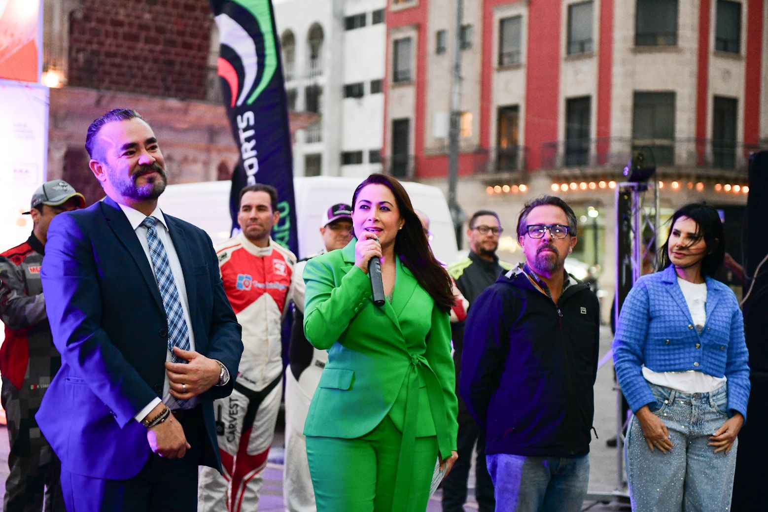 Tere Jiménez da el banderazo de salida al campeonato de rallies en Aguascalientes y enciende la adrenalina del automovilismo