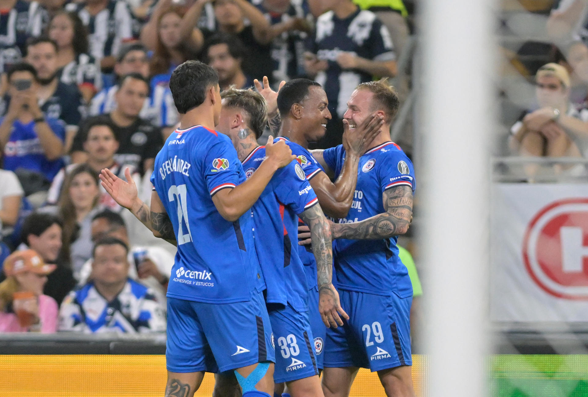 Cruz Azul derrotó a los Rayados de Monterrey para asaltar el liderato general del Clausura 2026 de la Liga MX