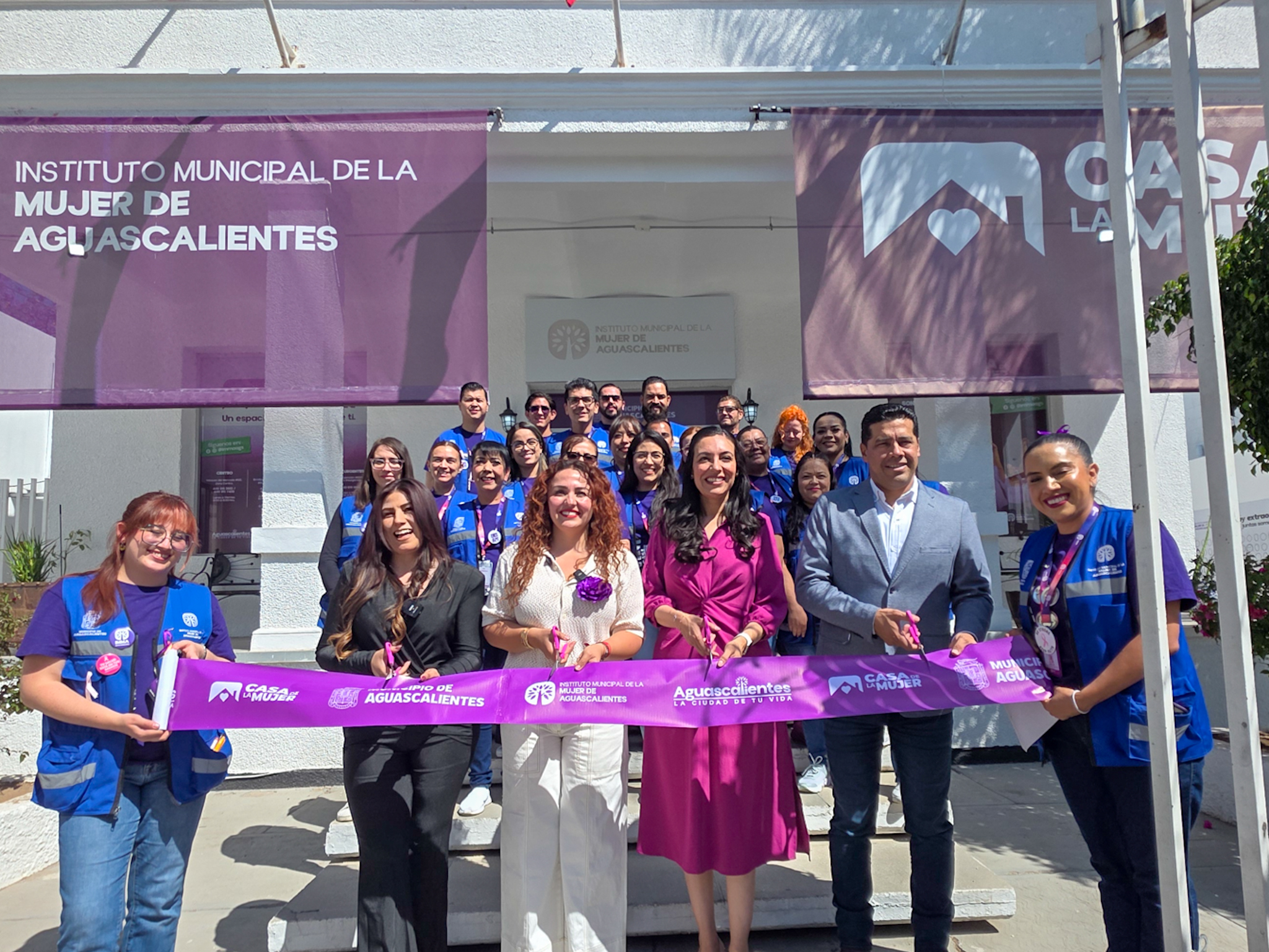 Inaugura Leo Montañez nueva Casa de la Mujer en Zona Centro