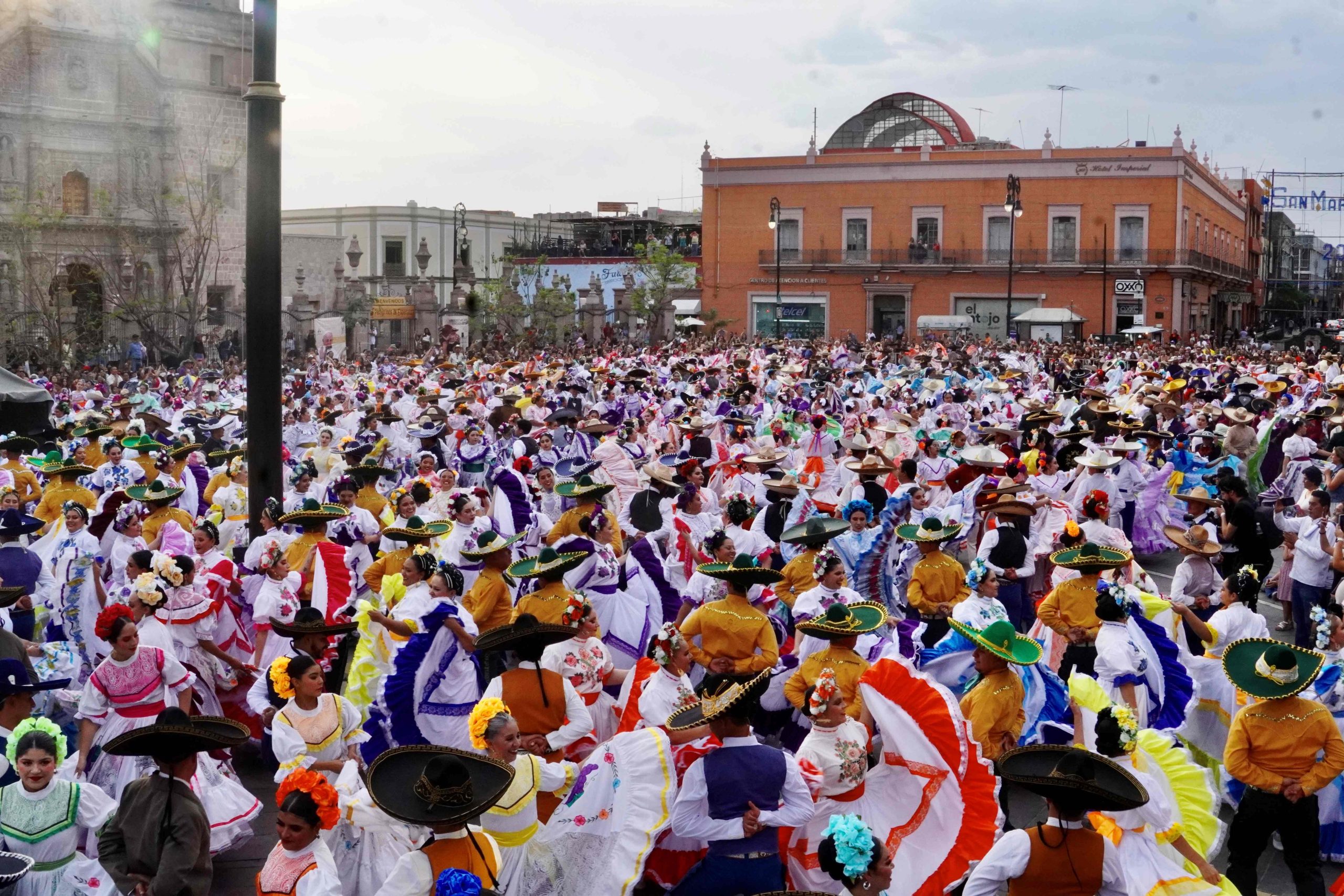 Invita IMAC a participar en el bailable de Pelea de Gallos Monumental Aguascalientes 2026